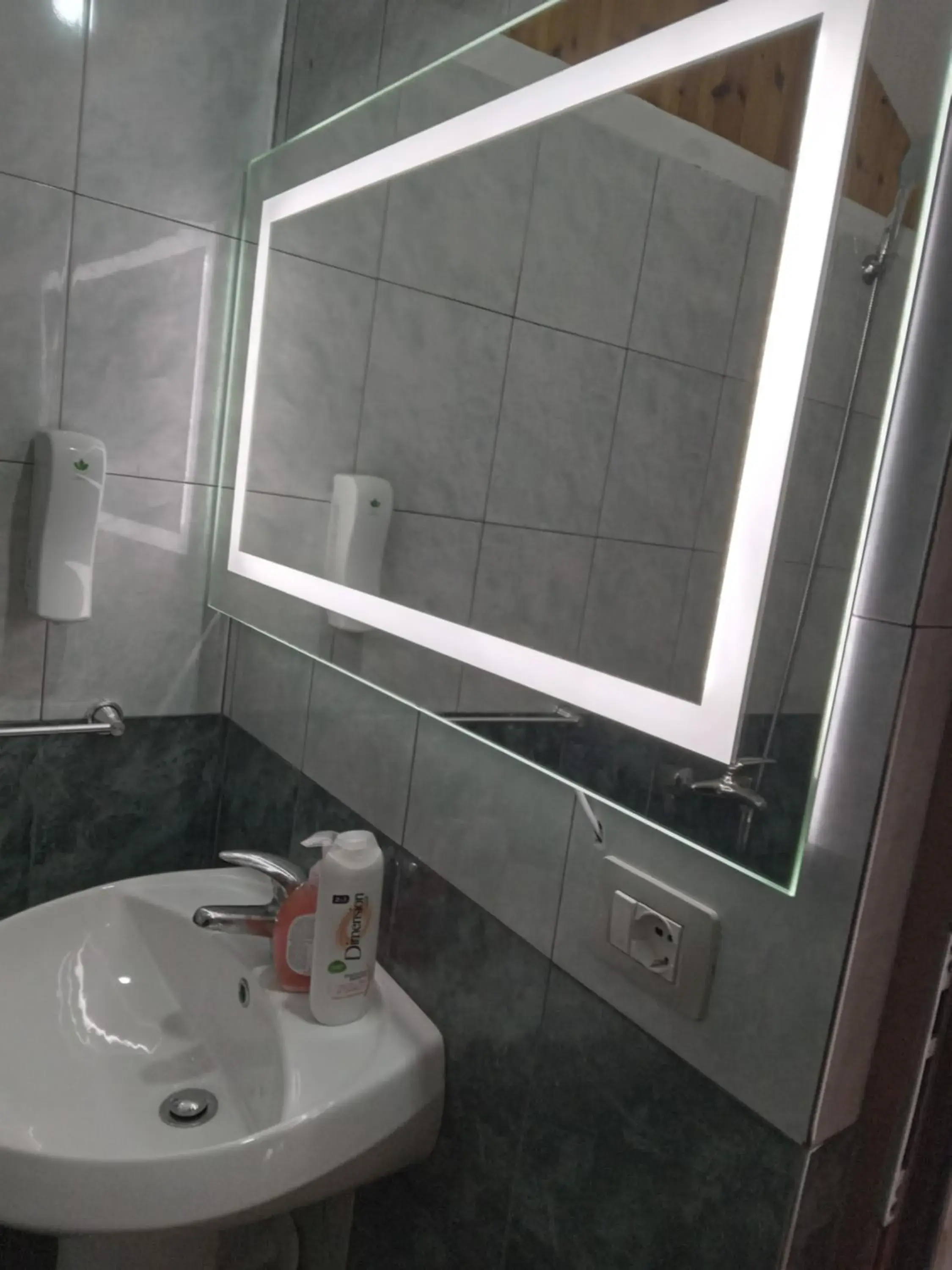 Quadruple Room in GuestHouse Hamiti Llogara Quadruple Room in GuestHouse Hamiti Llogara