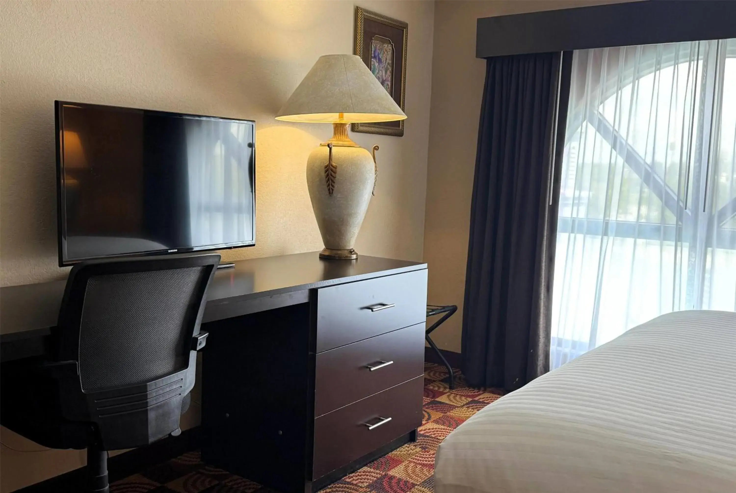 Photo of the whole room, Bed in Baymont by Wyndham Plainfield/ Indianapolis Arpt Area Photo of the whole room, Bed in Baymont by Wyndham Plainfield/ Indianapolis Arpt Area