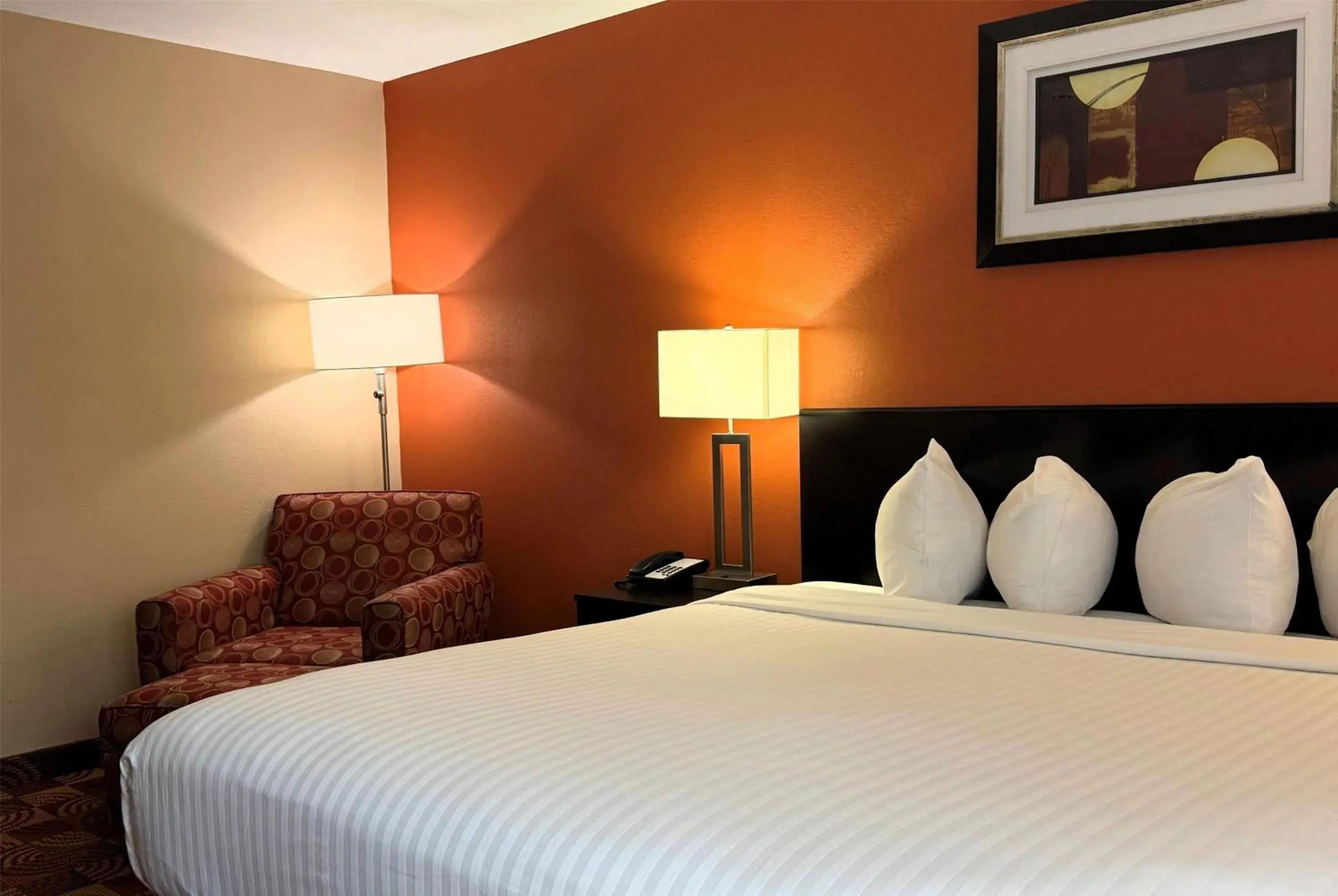 Photo of the whole room, Bed in Baymont by Wyndham Plainfield/ Indianapolis Arpt Area Photo of the whole room, Bed in Baymont by Wyndham Plainfield/ Indianapolis Arpt Area