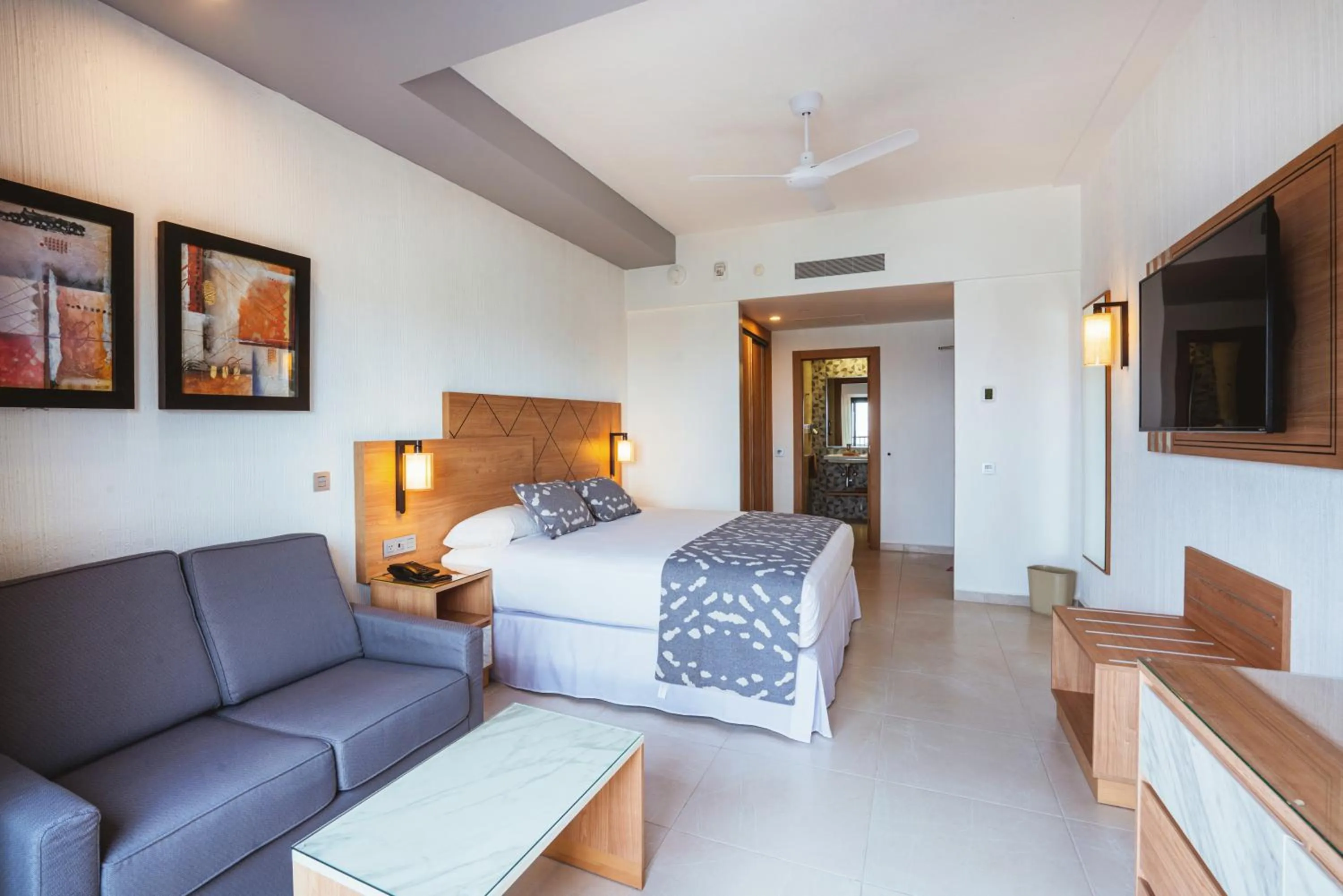 Bed in Riu Santa Fe - All Inclusive