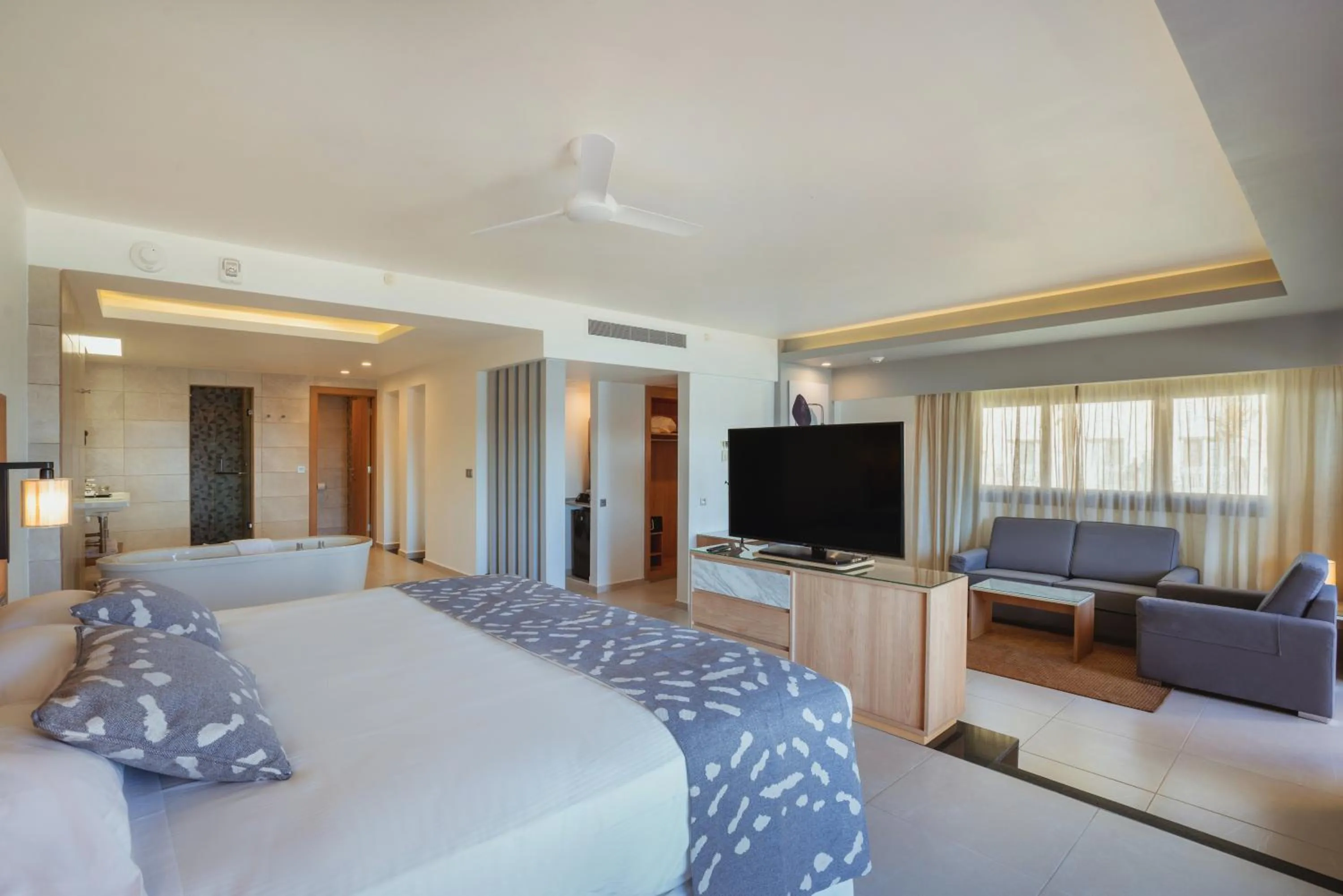 Photo of the whole room, Bed in Riu Santa Fe - All Inclusive