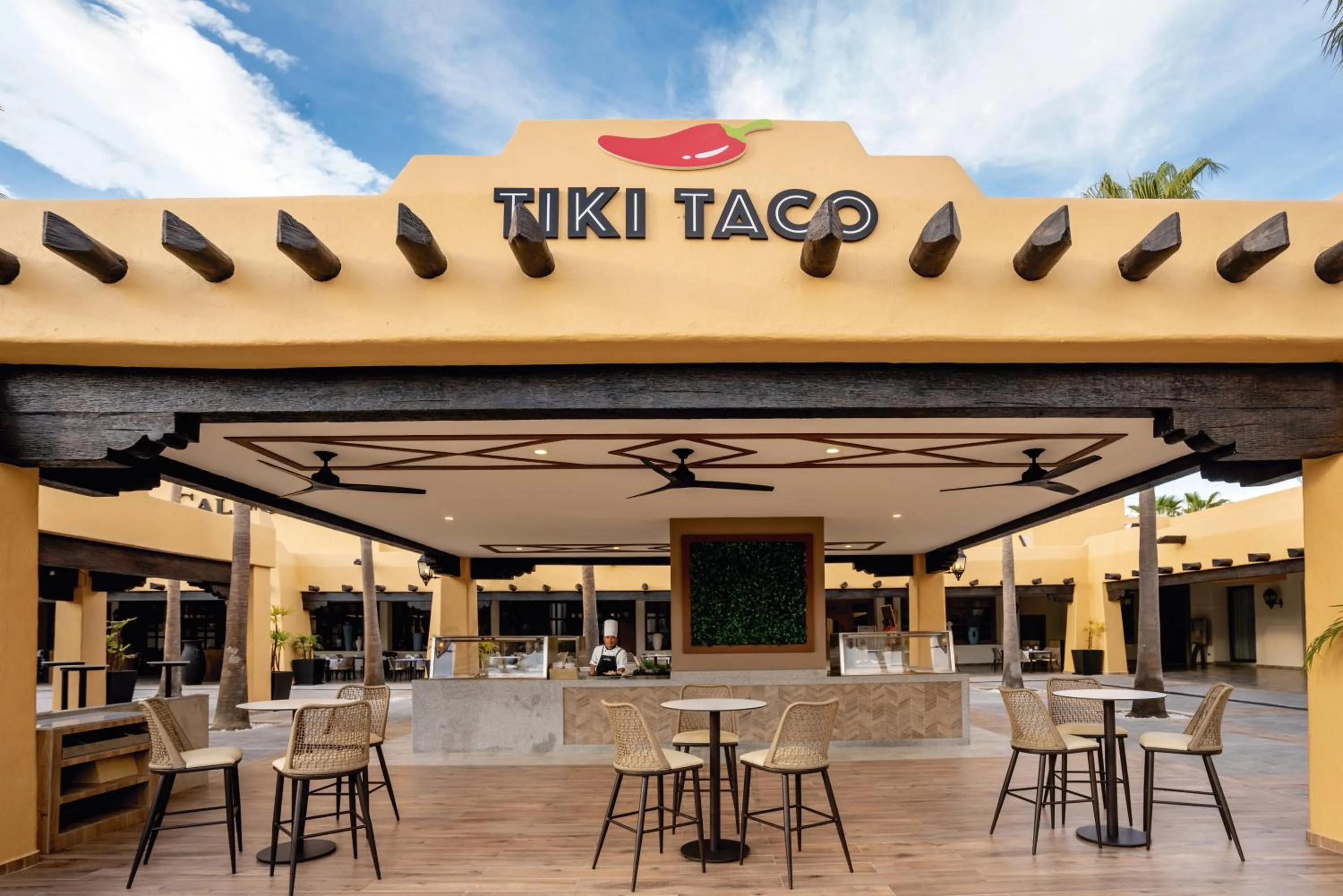 Patio in Riu Santa Fe - All Inclusive