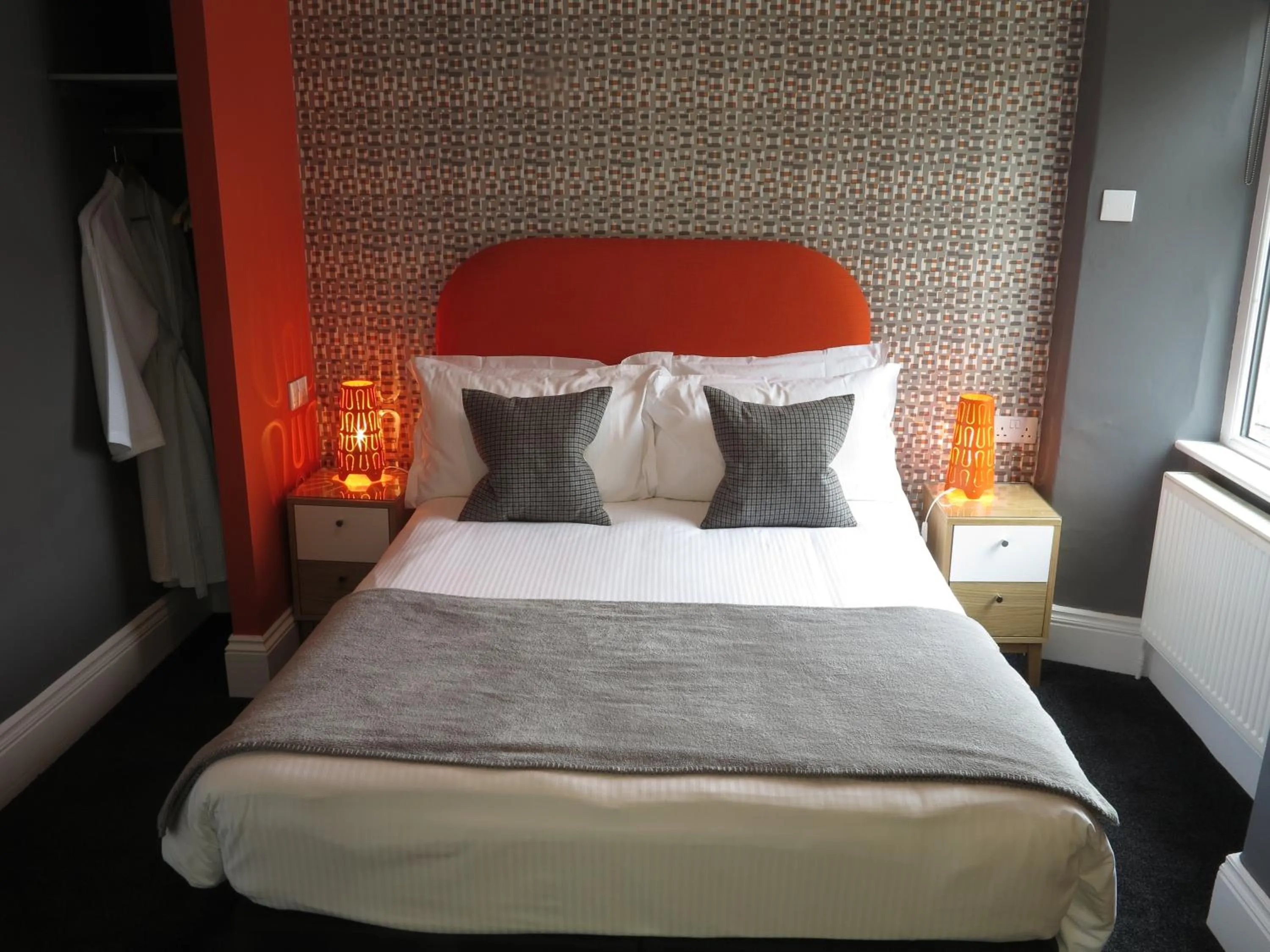 Bedroom, Bed in The Hideaway At Windermere (Adults only)