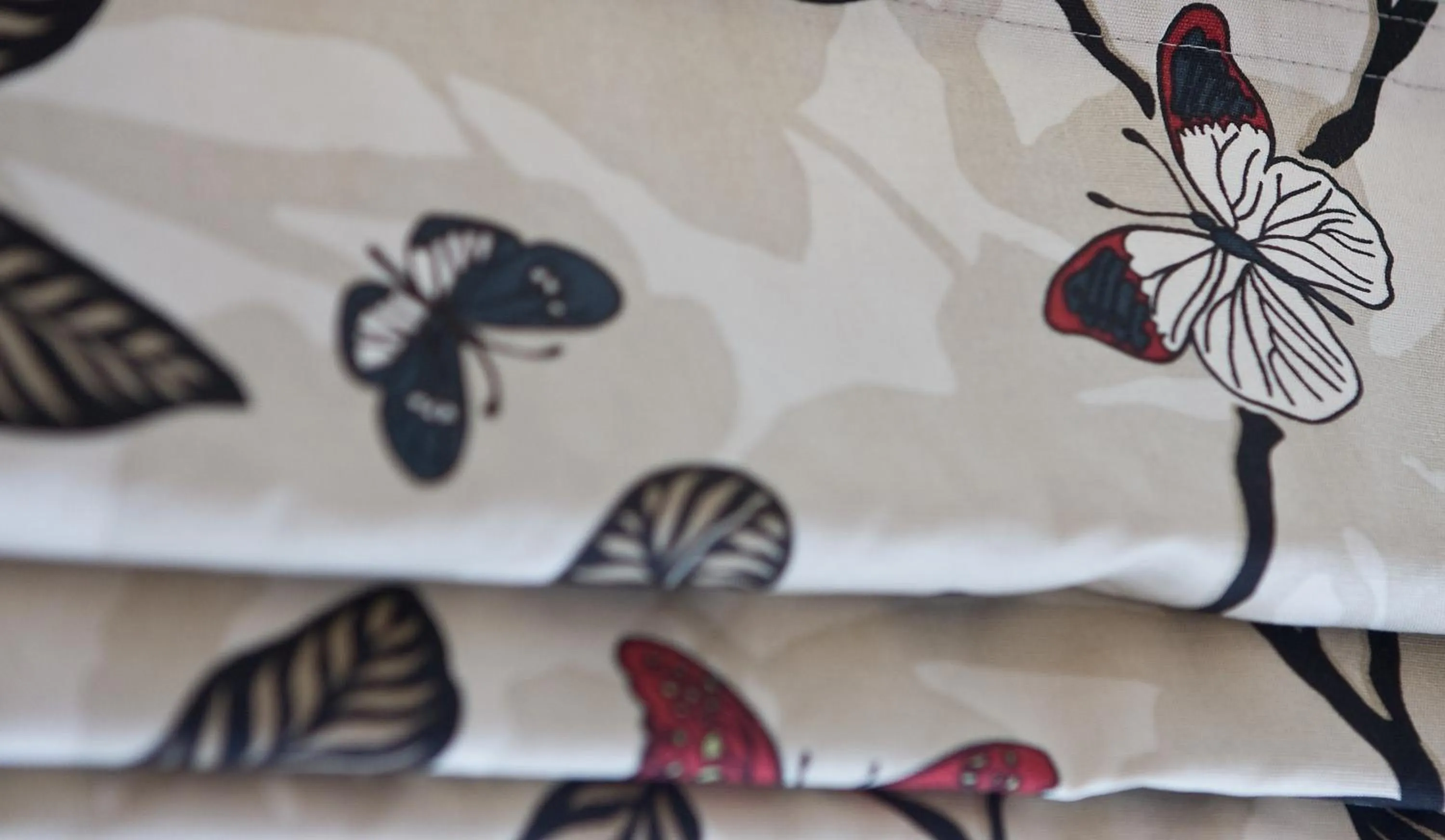 Decorative detail, Bed in The Hideaway At Windermere (Adults only)