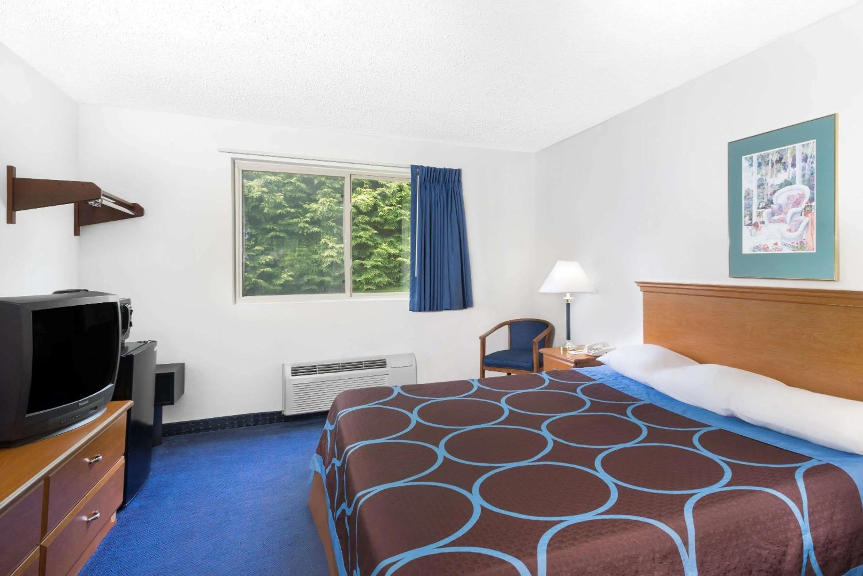 Bedroom, Bed in Super 8 by Wyndham Kingston