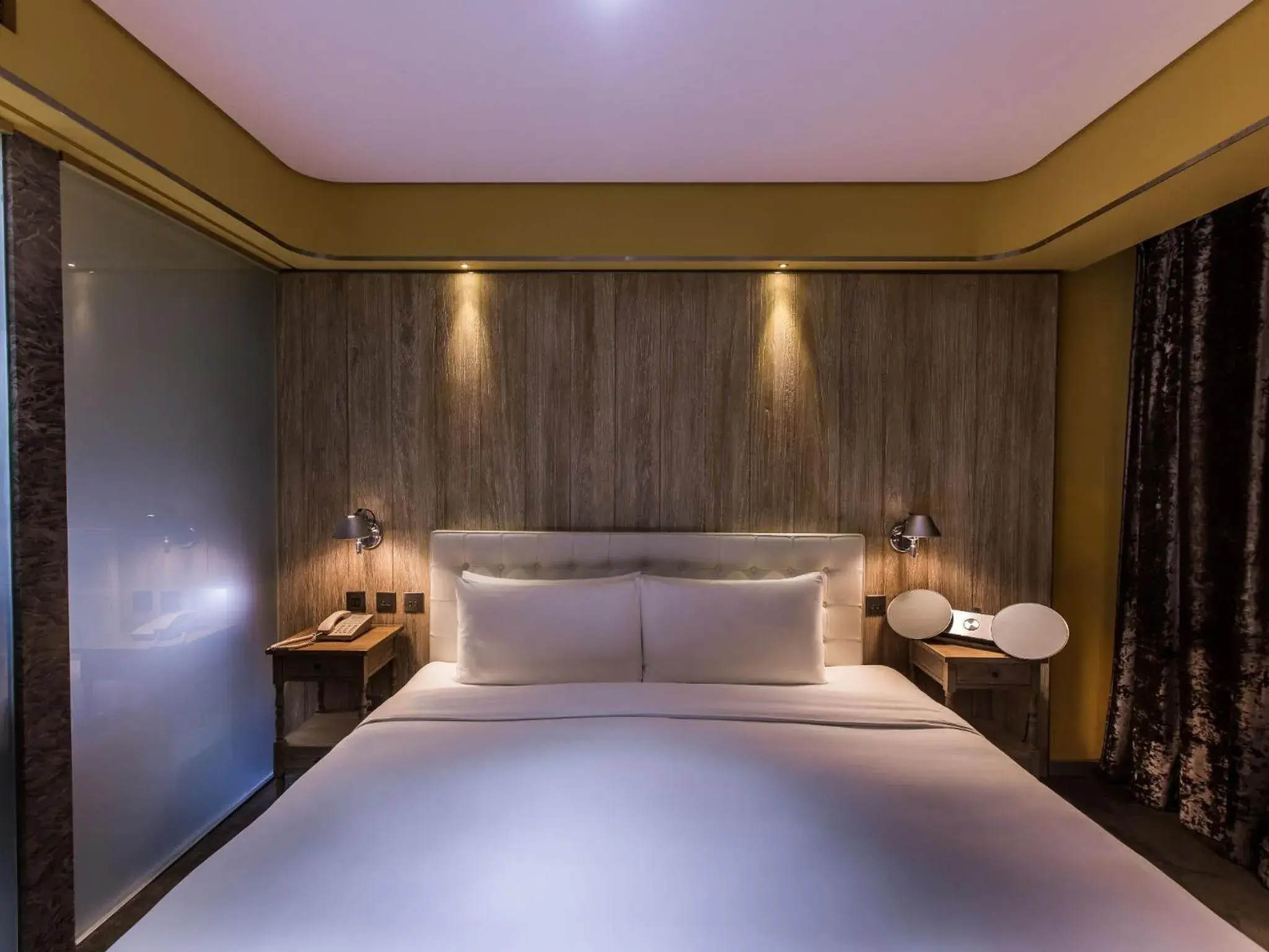 Bed in inhouse Hotel Bed in inhouse Hotel