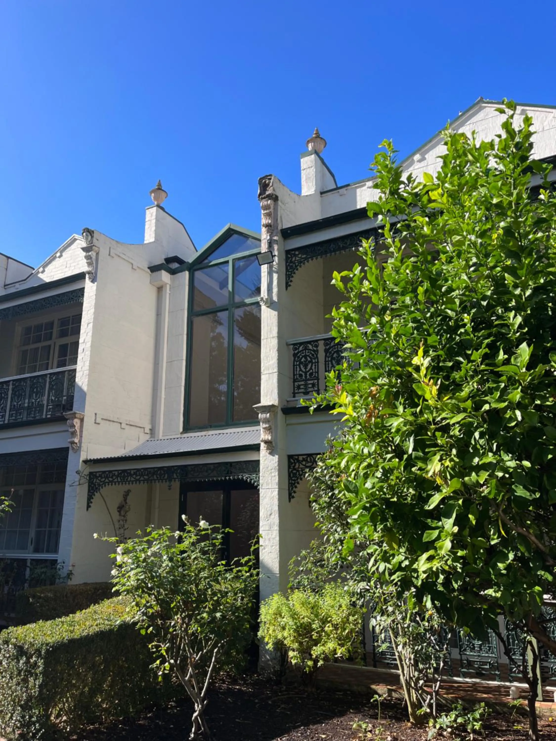 Property building in Victoria House Motor Inn