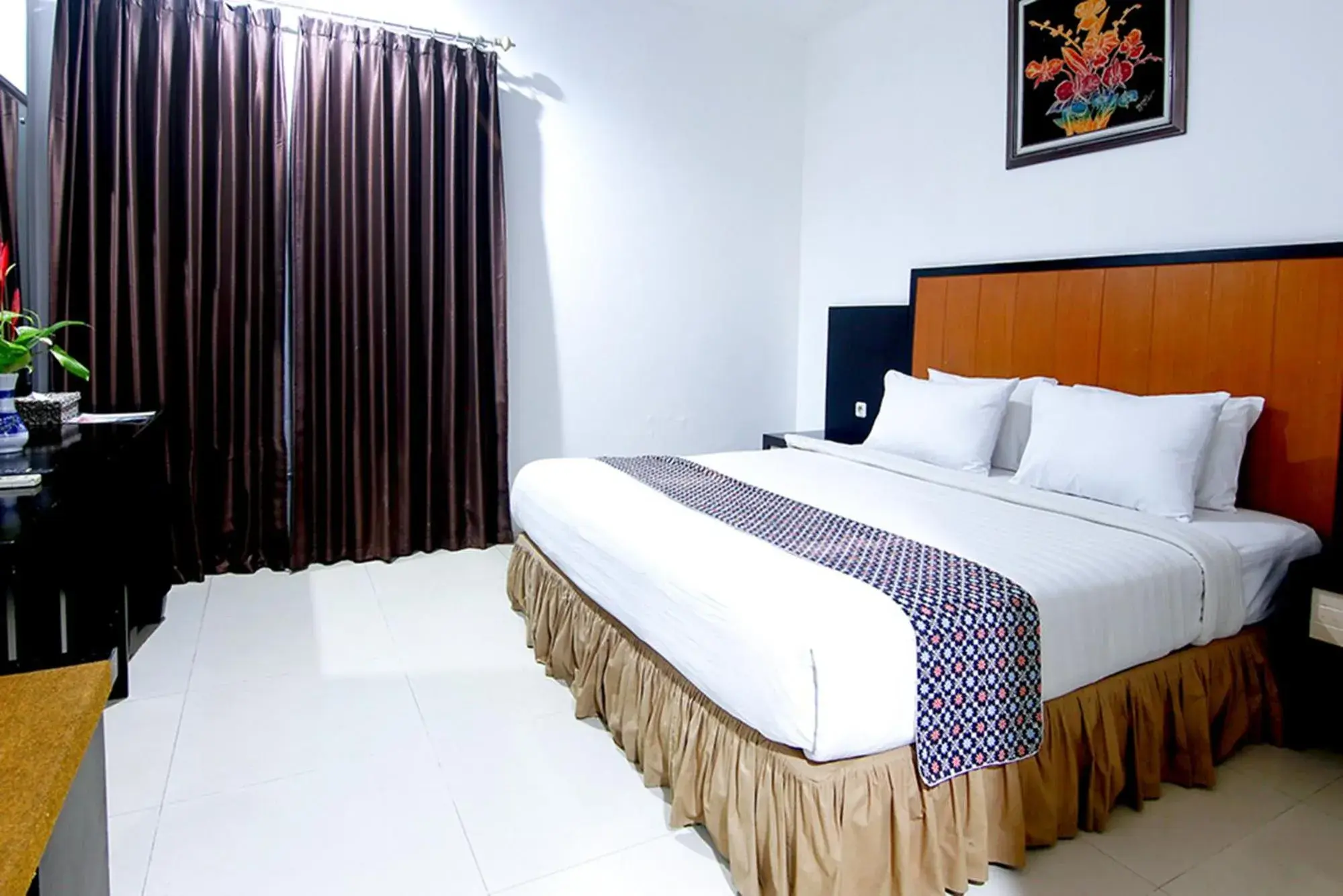 Superior Double Room in Parkside Mandarin Hotel Pekalongan Superior Double Room in Parkside Mandarin Hotel Pekalongan