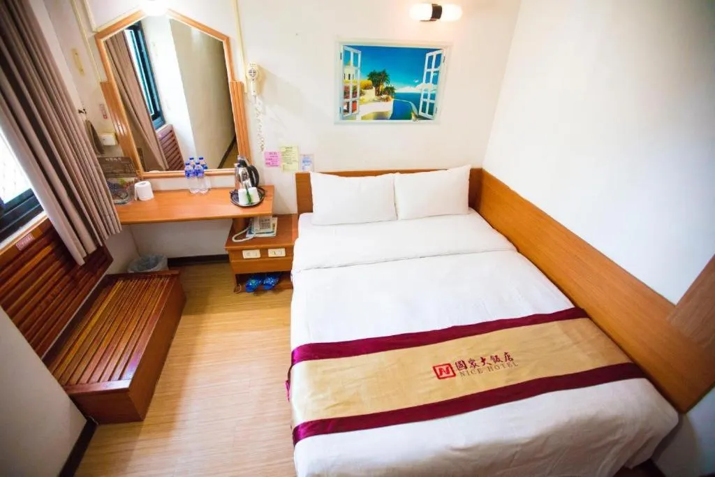 Bed in LI QING Hotel