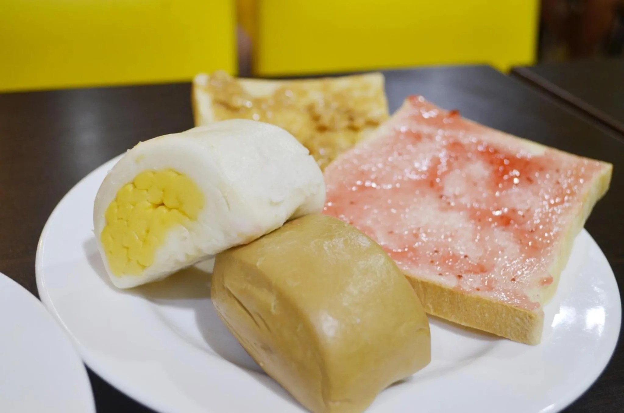 Buffet breakfast in LI QING Hotel