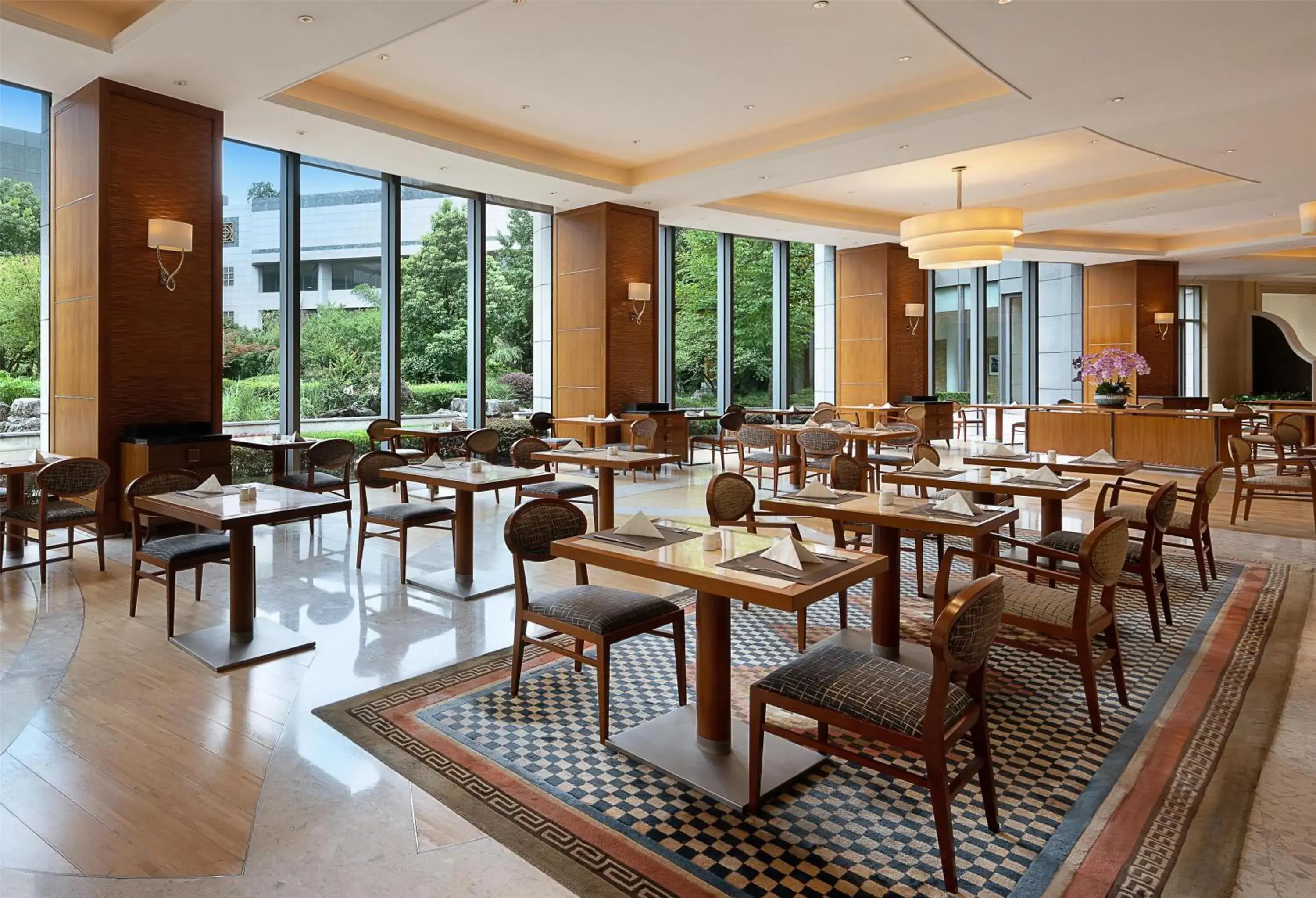 Property building in DoubleTree by Hilton Shanghai Pudong - Present welcome cookie Property building in DoubleTree by Hilton Shanghai Pudong - Present welcome cookie