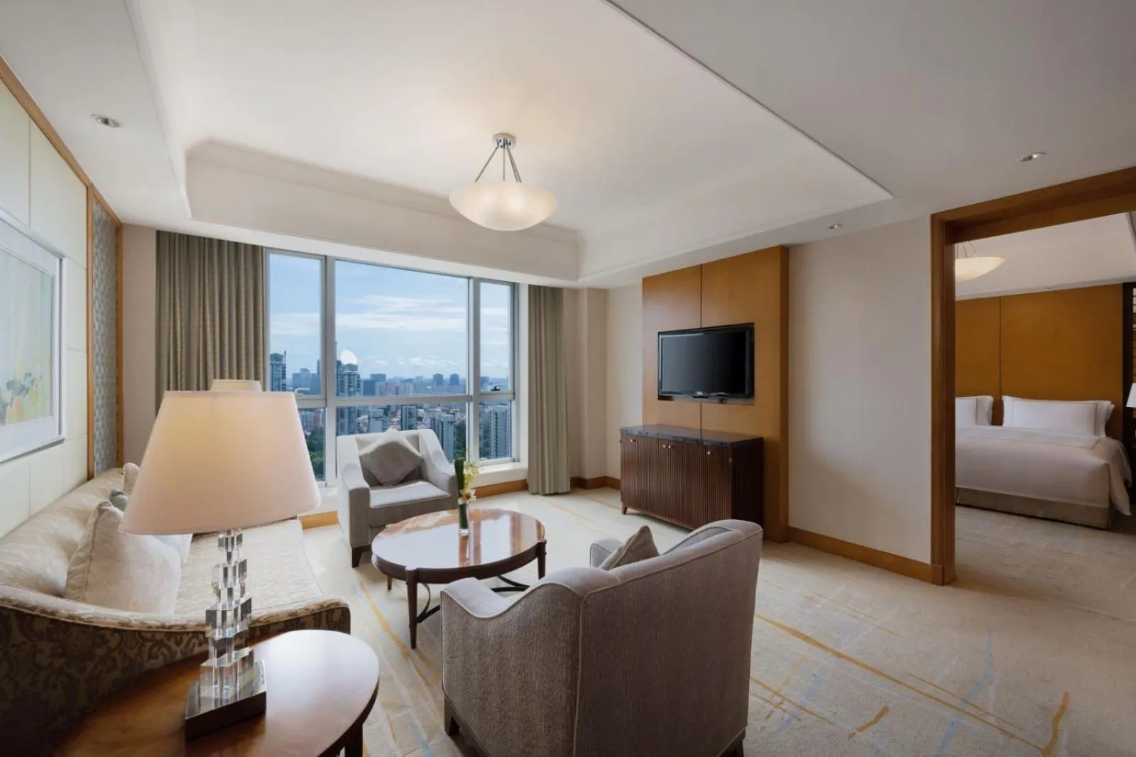 Living room, Bed in DoubleTree by Hilton Shanghai Pudong - Present welcome cookie