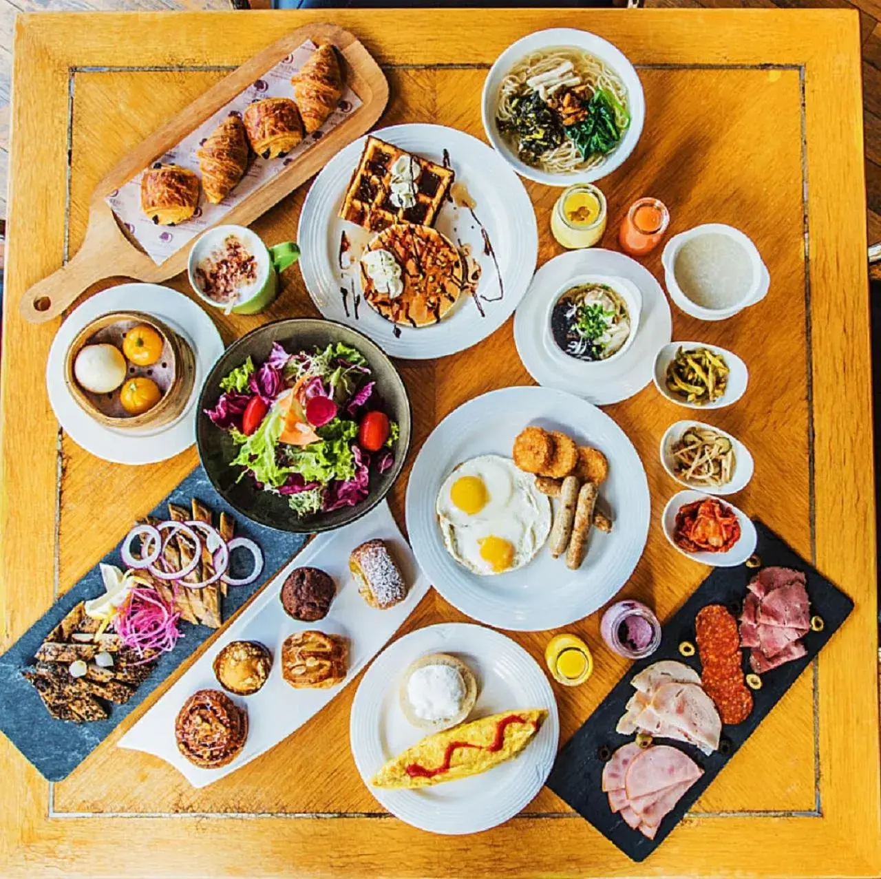 Breakfast in DoubleTree by Hilton Shanghai Pudong - Present welcome cookie Breakfast in DoubleTree by Hilton Shanghai Pudong - Present welcome cookie