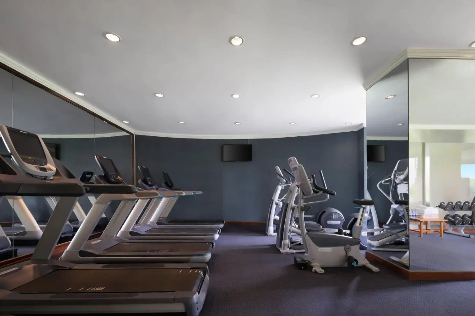 Fitness centre/facilities in DoubleTree by Hilton Shanghai Pudong - Present welcome cookie Fitness centre/facilities in DoubleTree by Hilton Shanghai Pudong - Present welcome cookie