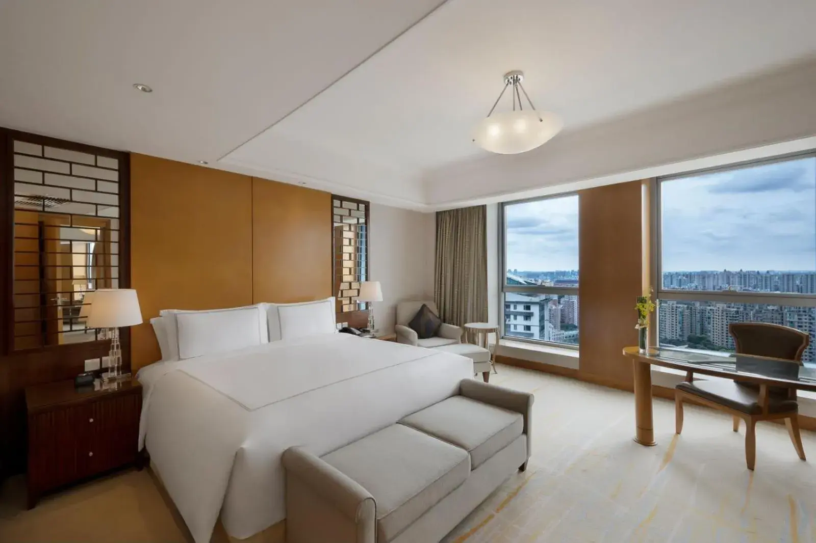 Bedroom, Bed in DoubleTree by Hilton Shanghai Pudong - Present welcome cookie Bedroom, Bed in DoubleTree by Hilton Shanghai Pudong - Present welcome cookie