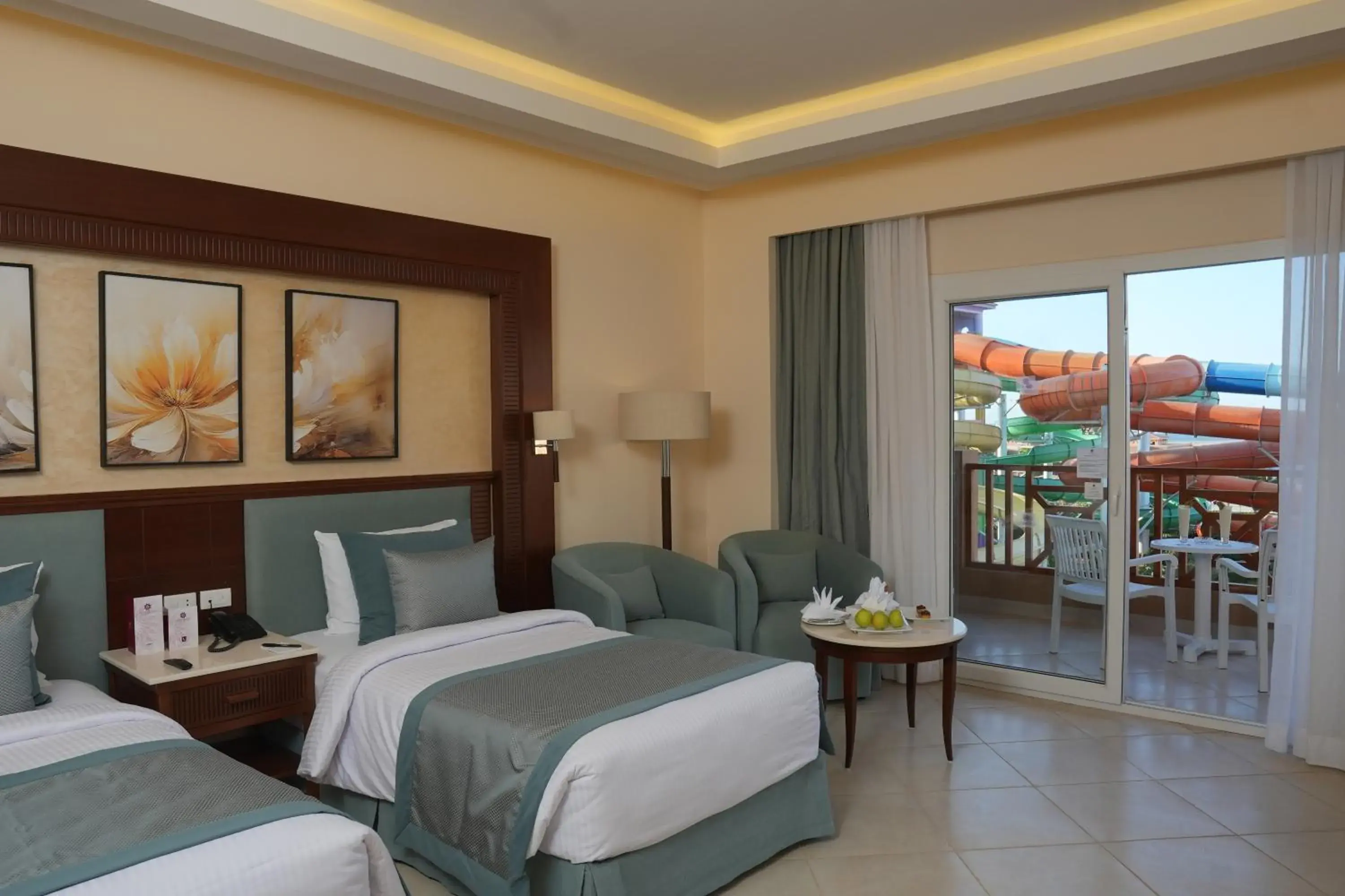 Bedroom, Bed in Charmillion Gardens Aquapark Bedroom, Bed in Charmillion Gardens Aquapark