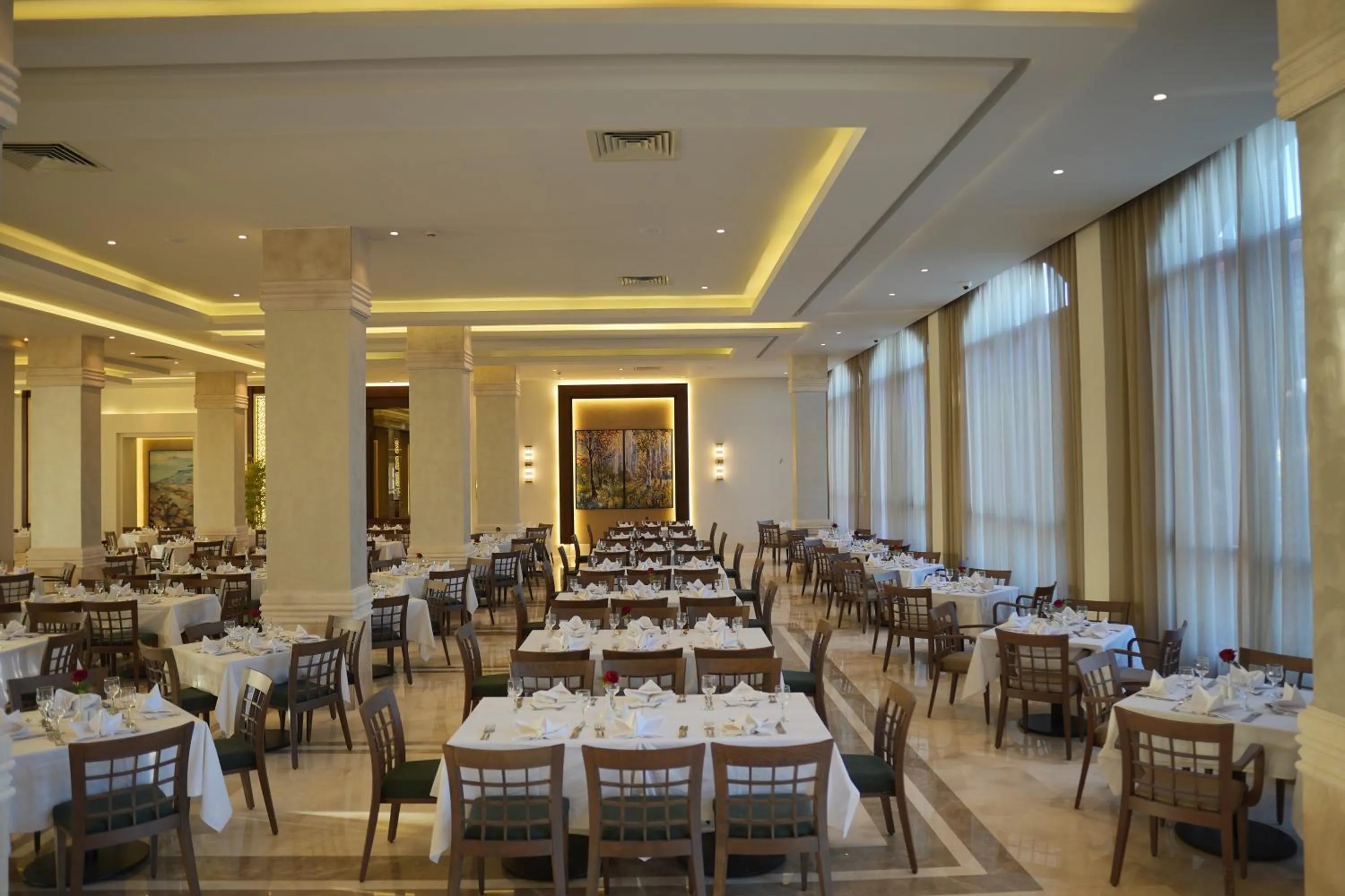 Restaurant/places to eat in Charmillion Gardens Aquapark