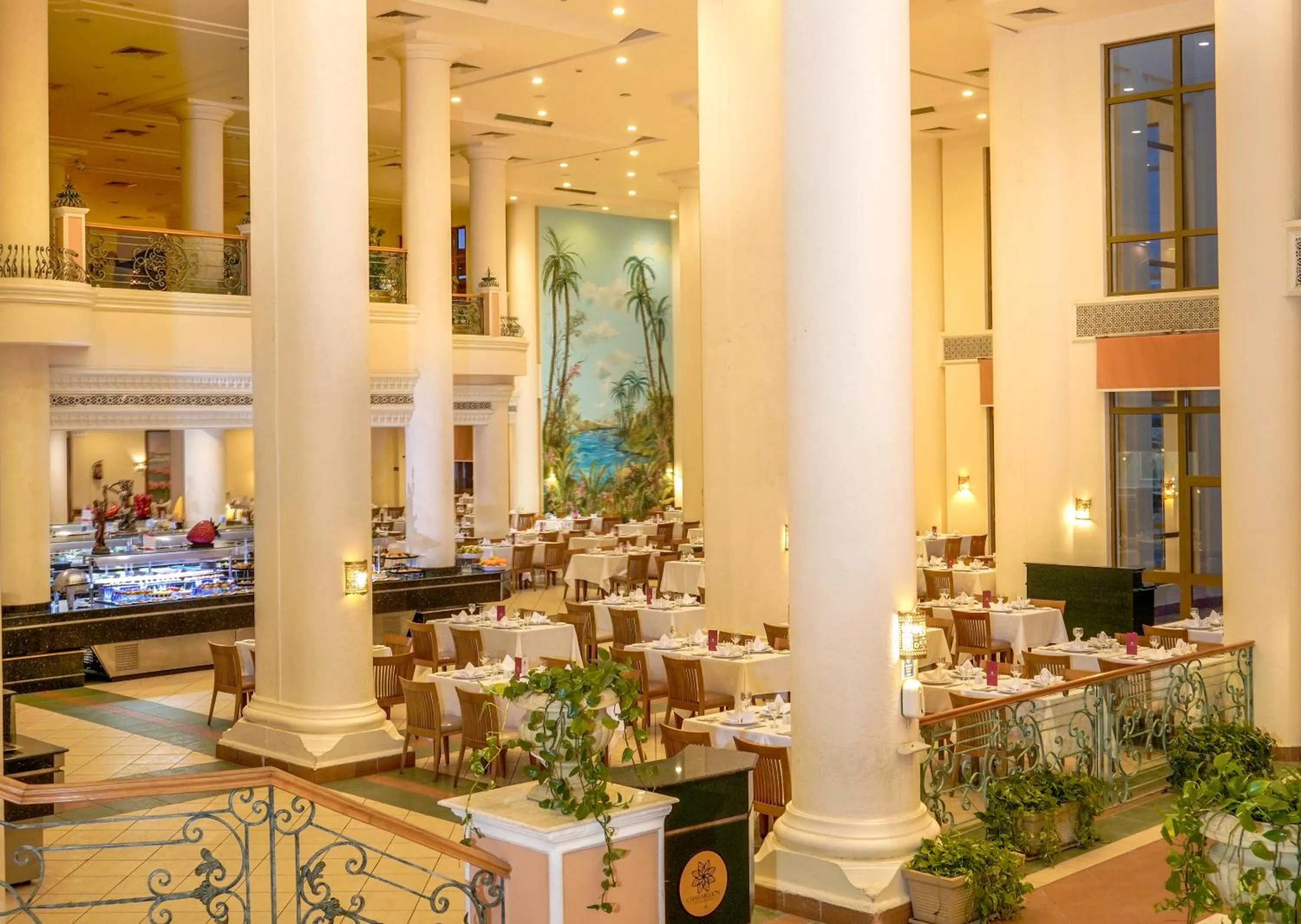 Restaurant/places to eat in Charmillion Club Resort