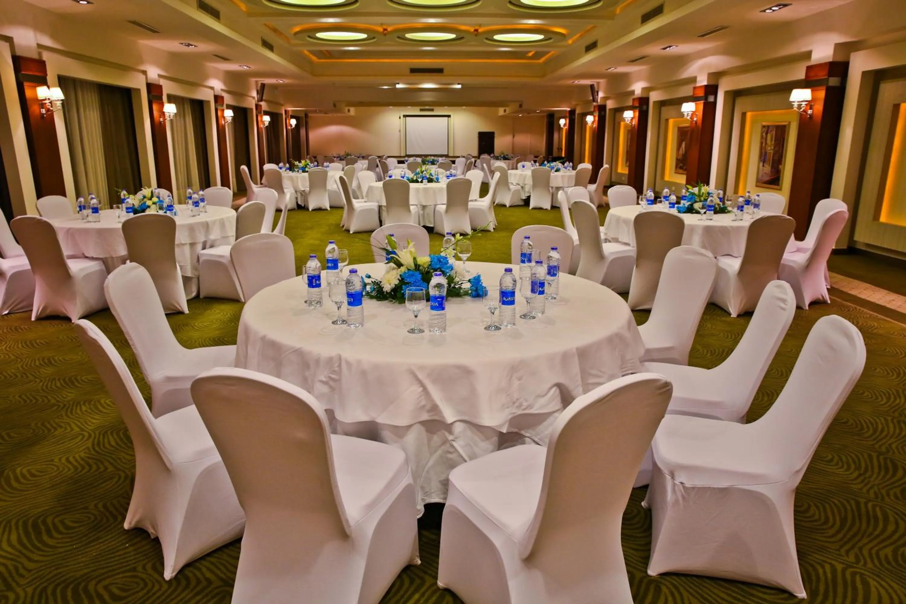Banquet/Function facilities in Charmillion Club Resort