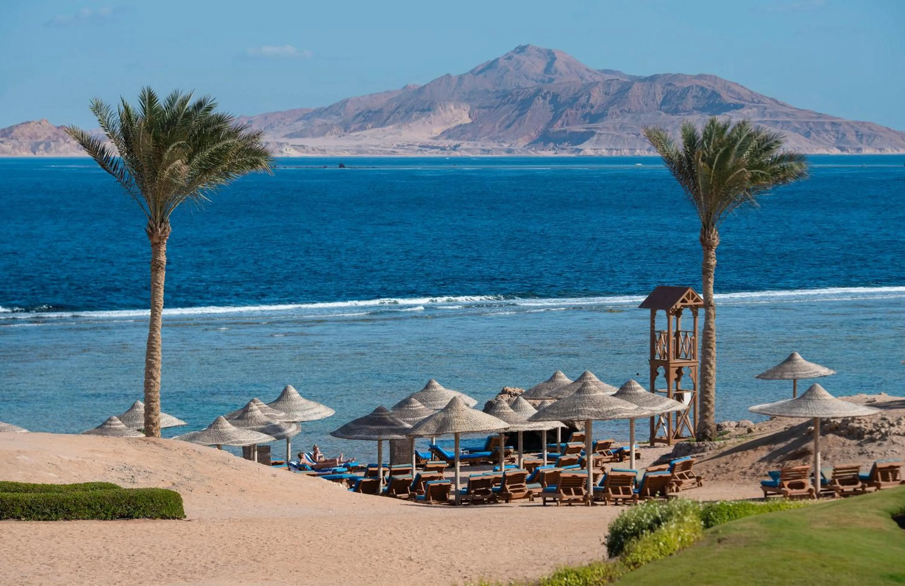 Beach in Charmillion Club Resort