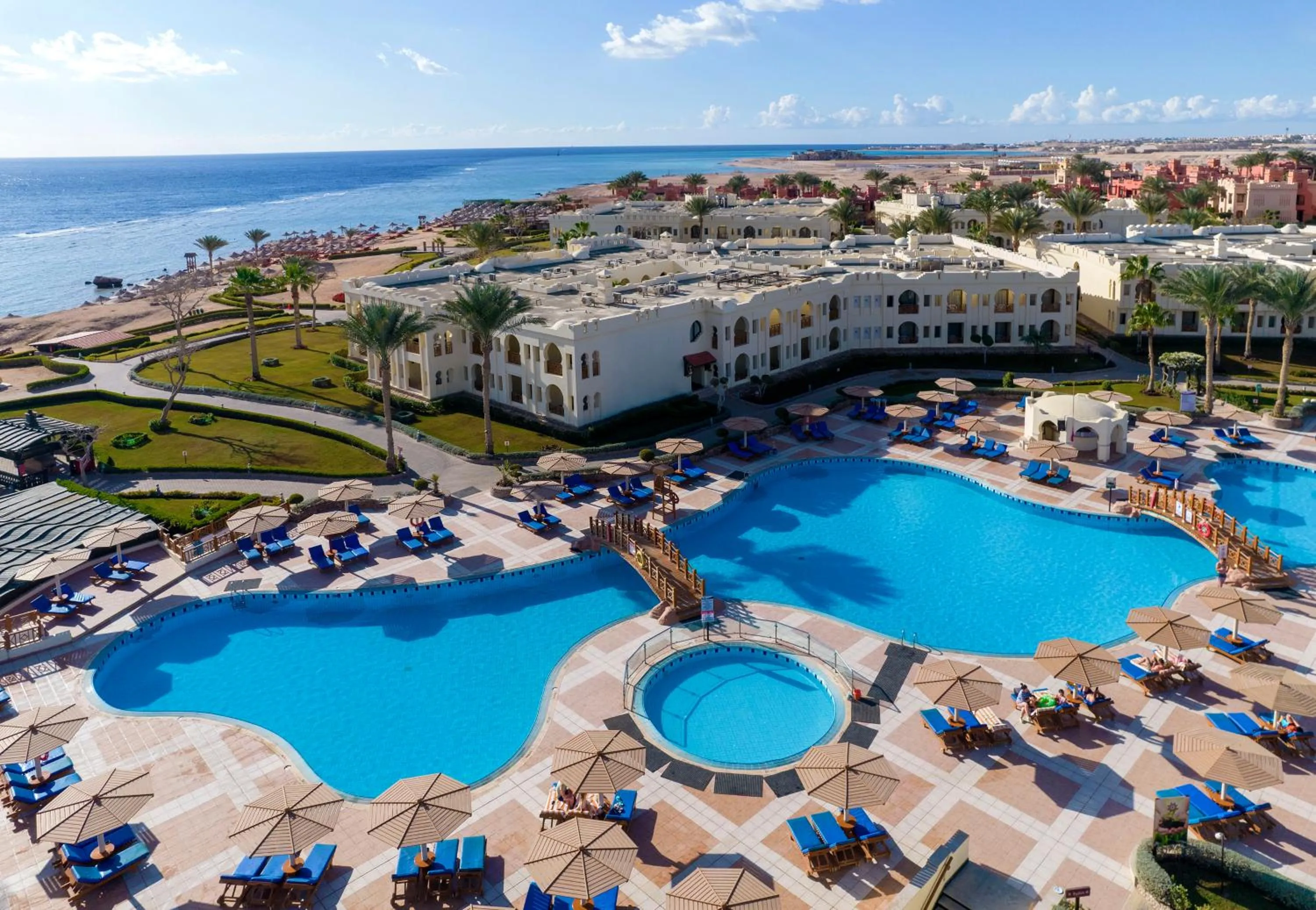 Swimming pool in Charmillion Club Resort