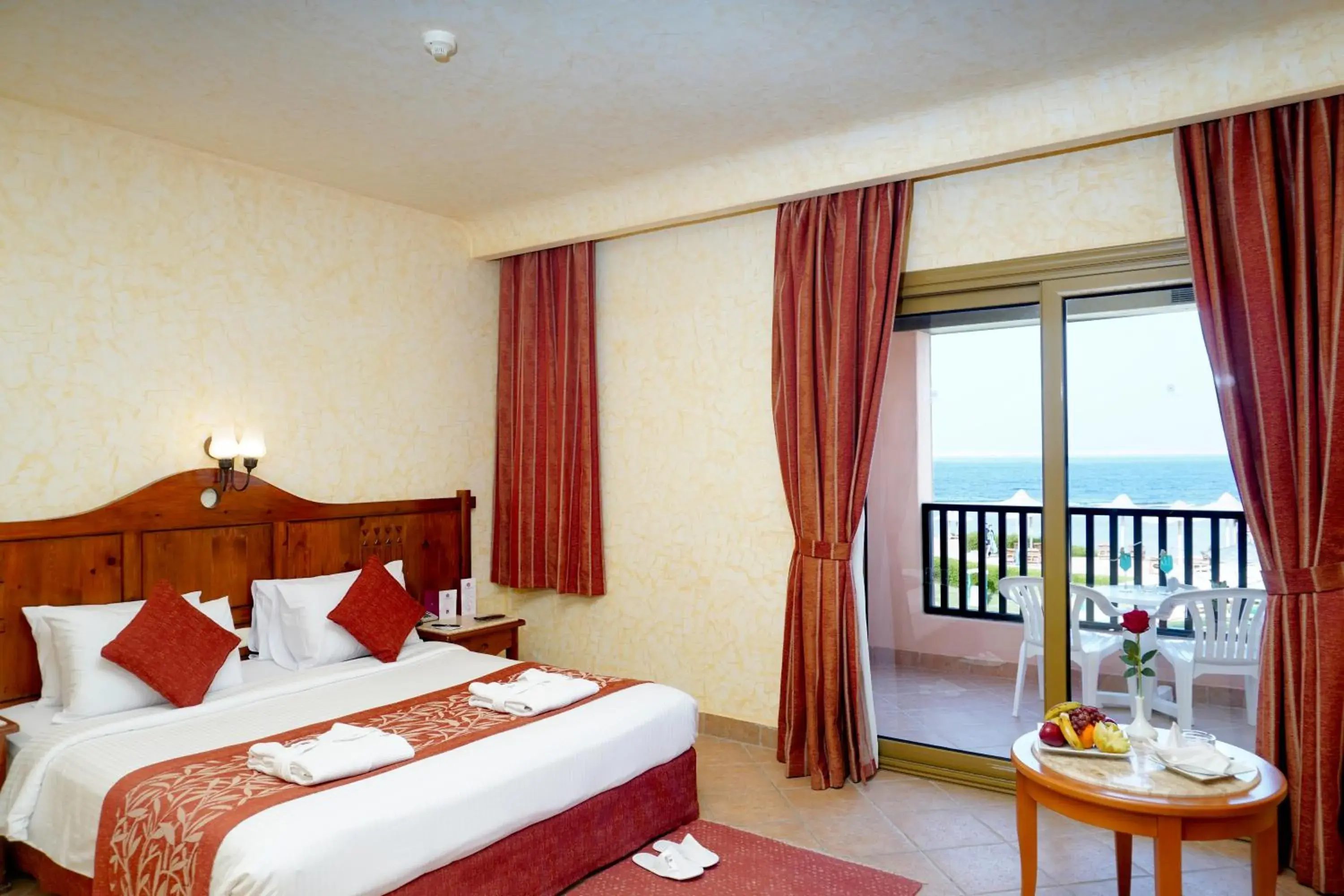 Bedroom, Bed in Charmillion Sea Life Resort