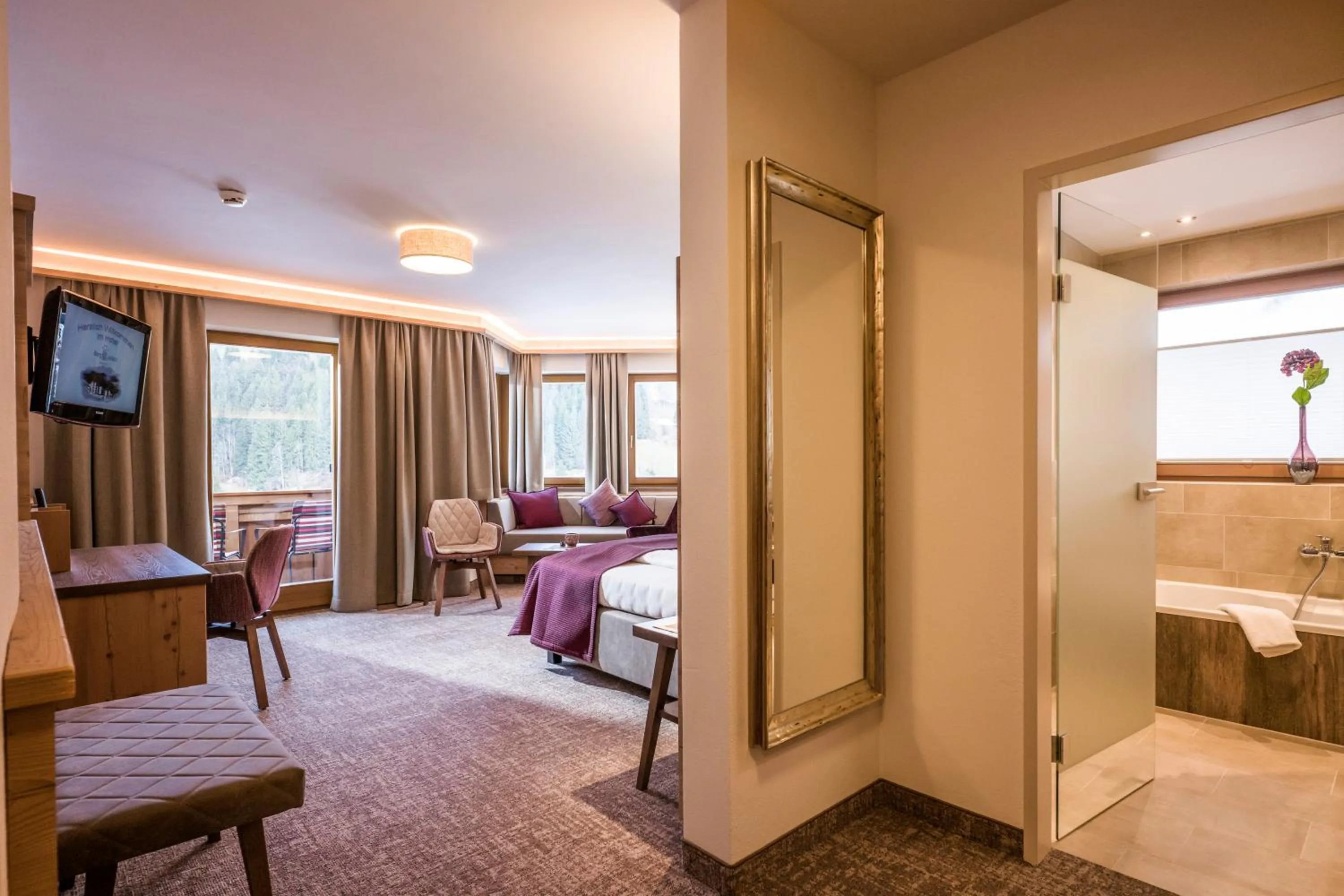 Bed in Hotel Bergkristall