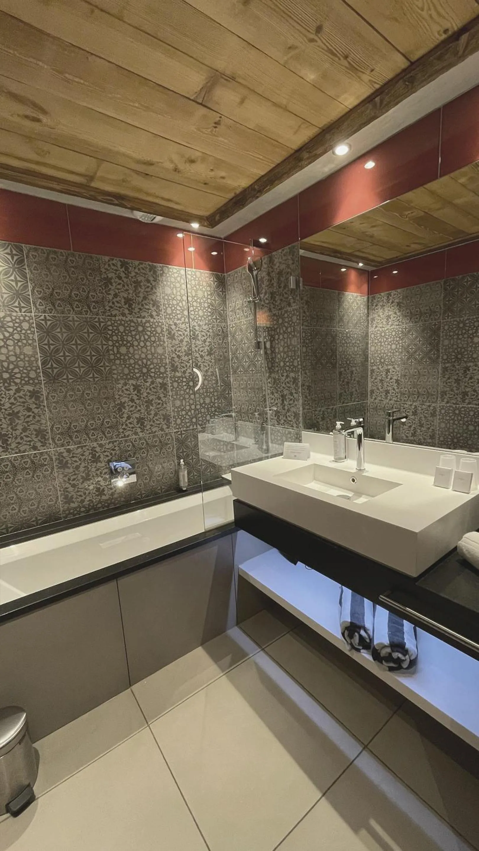 Bathroom in MGM Hôtels & Résidences - Hôtel Les Suites d'Alexane