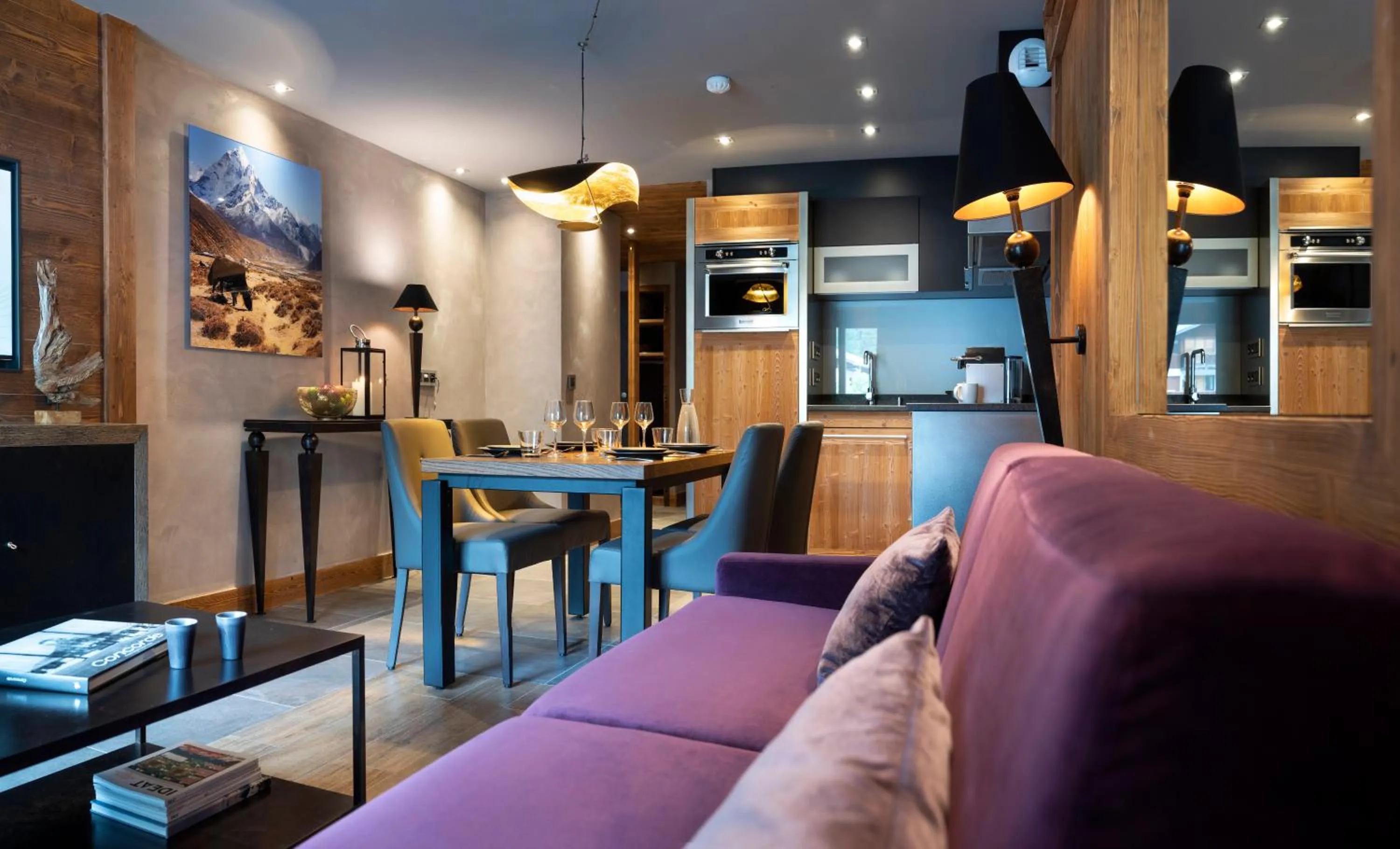 Kitchen or kitchenette in MGM Hôtels & Résidences - Hôtel Les Suites d'Alexane