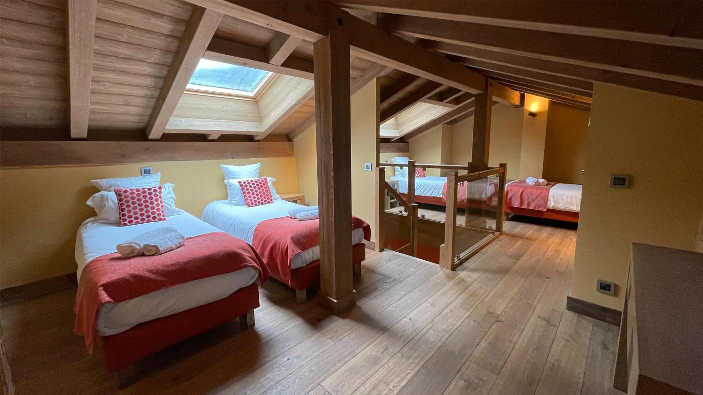 Bed in MGM Hôtels & Résidences - Hôtel Les Suites d'Alexane