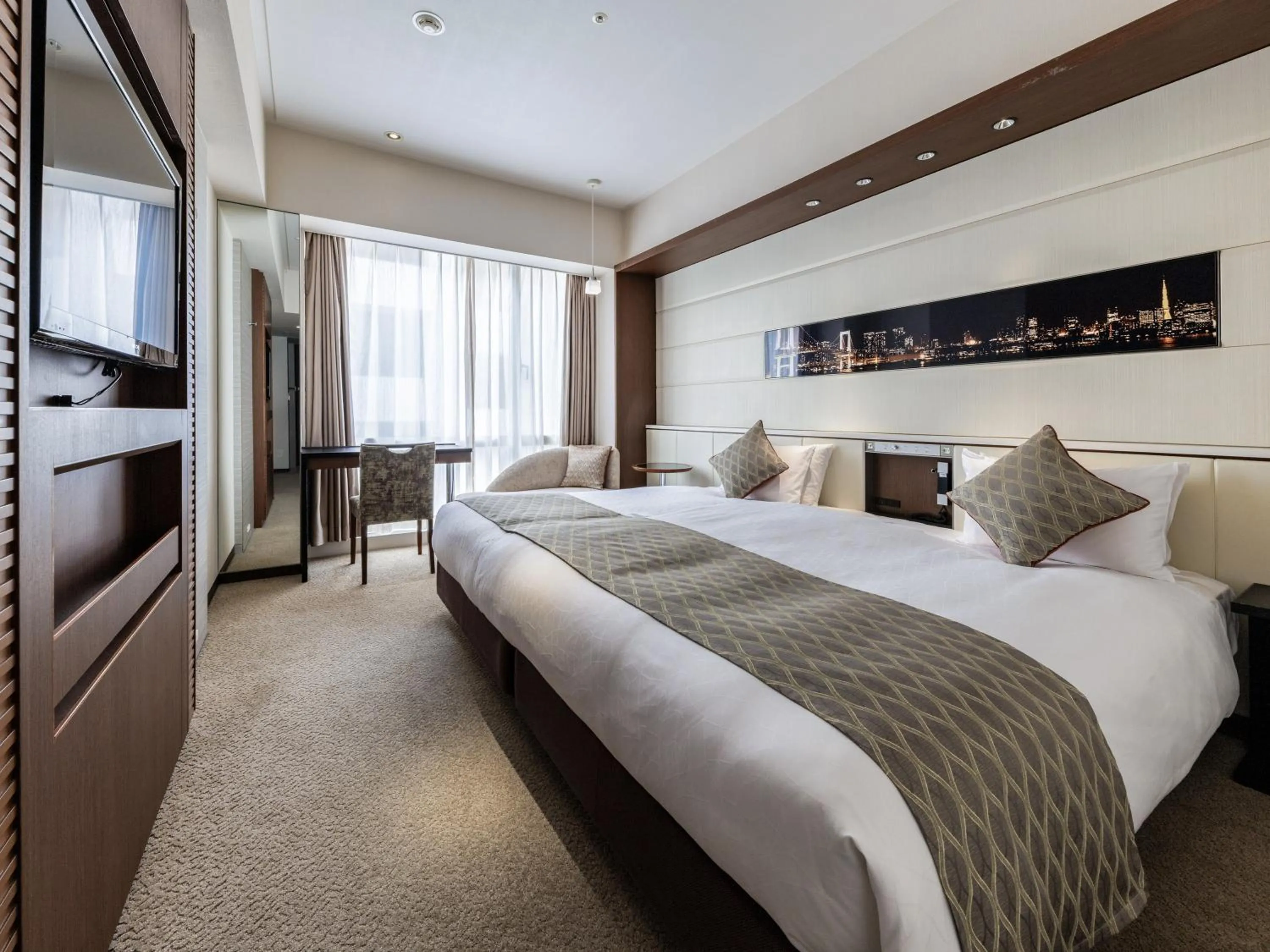 Photo of the whole room, Bed in Solaria Nishitetsu Hotel Ginza