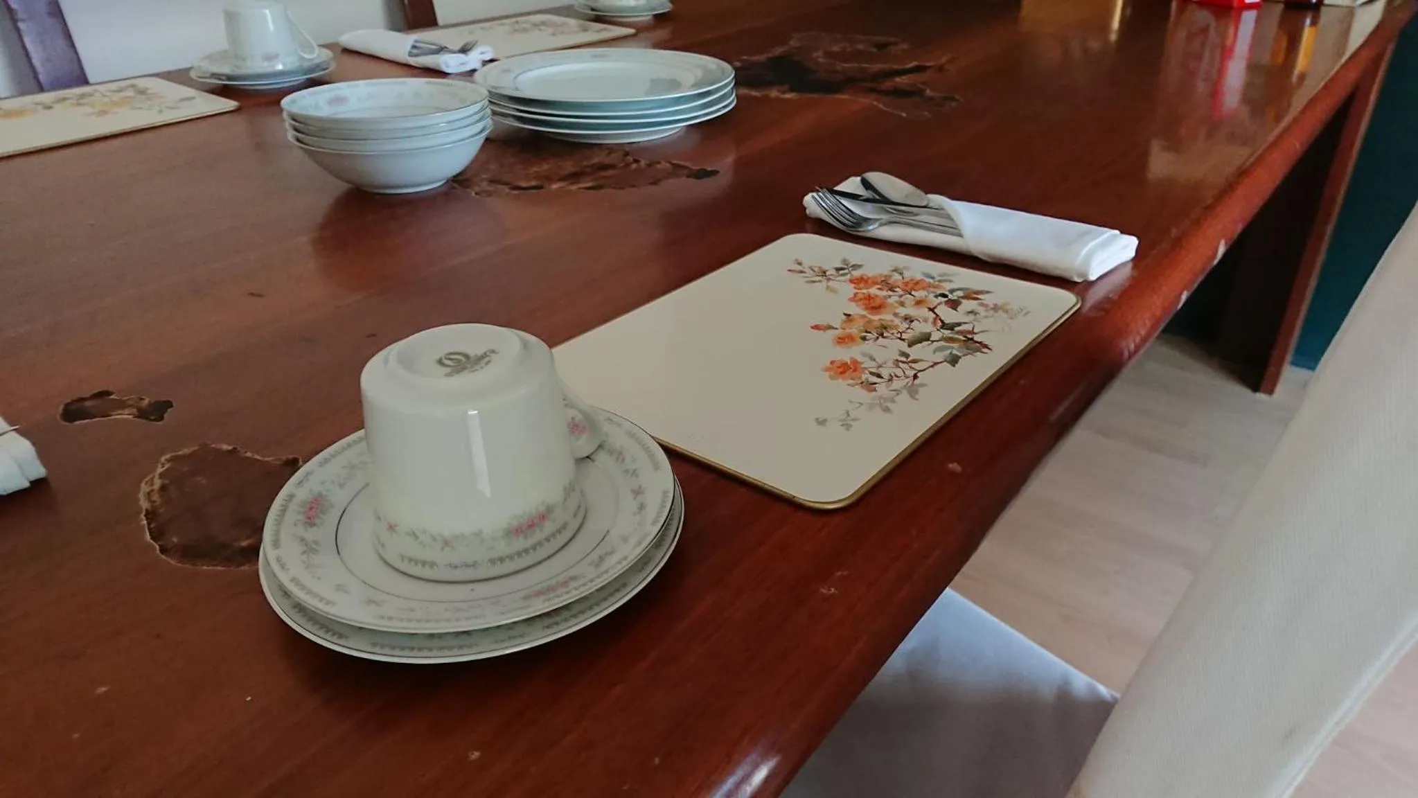 Breakfast in The Cottage on George Street