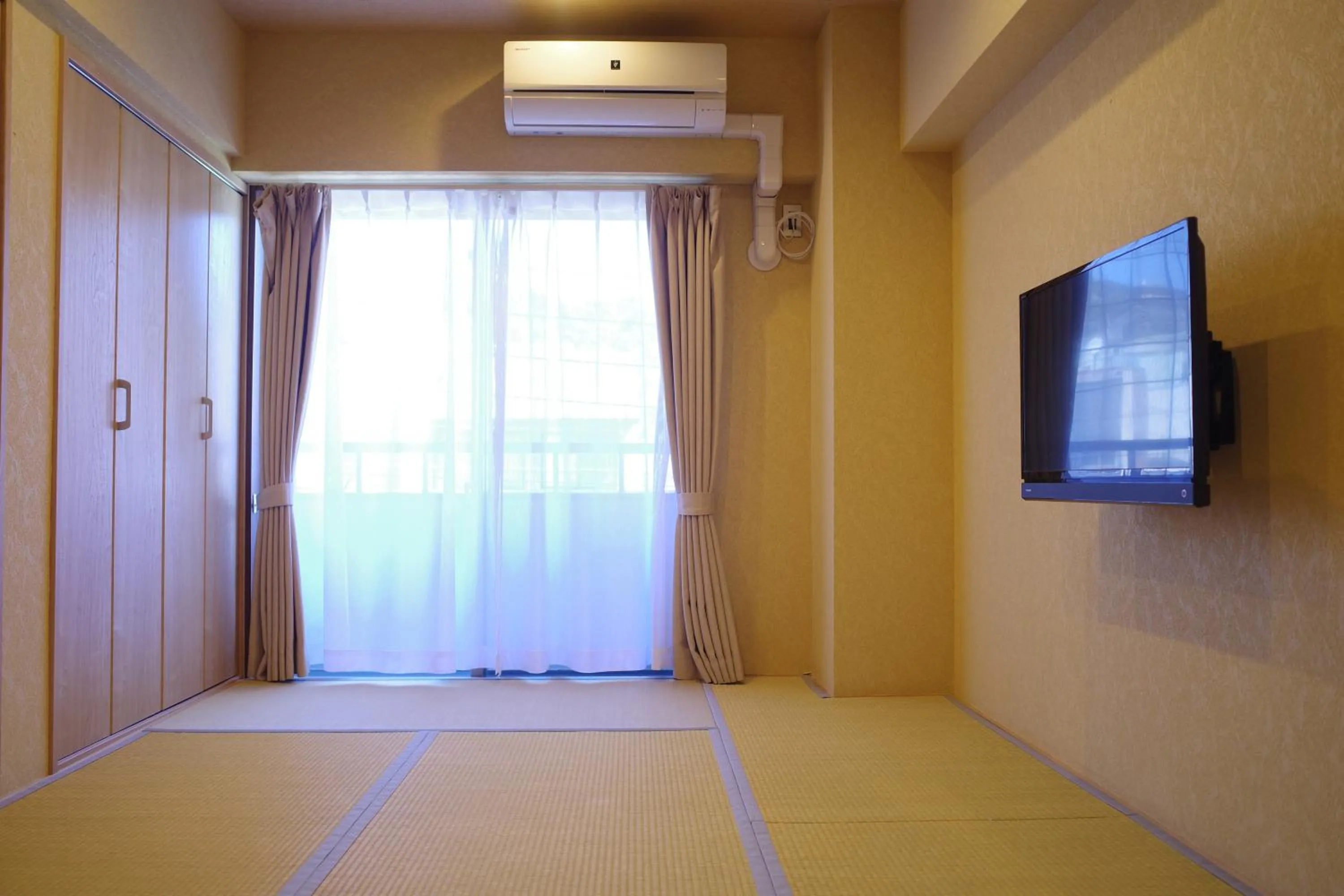 Photo of the whole room in Kyoto-Gion Tourist House