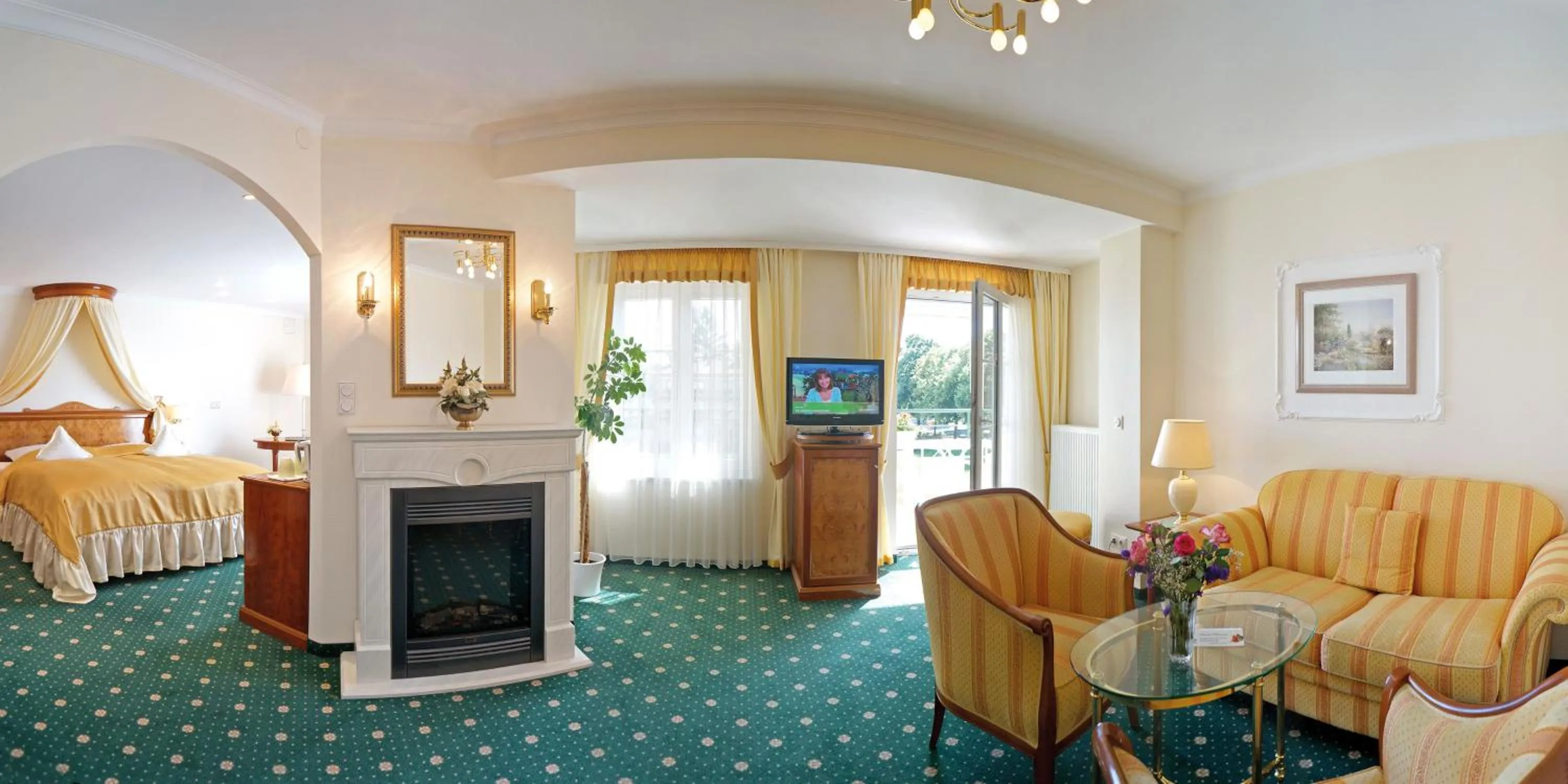 Photo of the whole room in Hotel Sacher-Stoiber