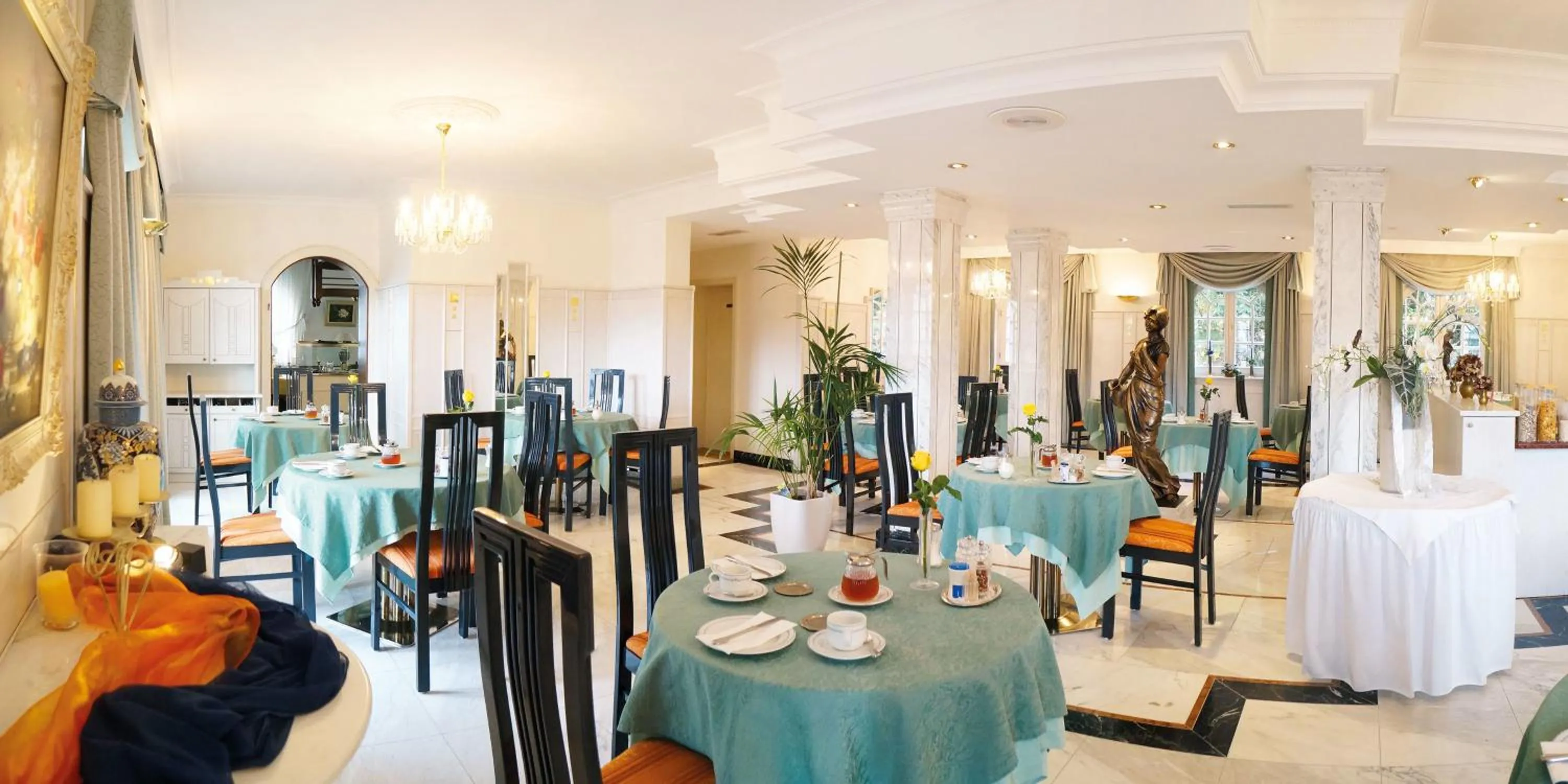 Restaurant/places to eat in Hotel Sacher-Stoiber
