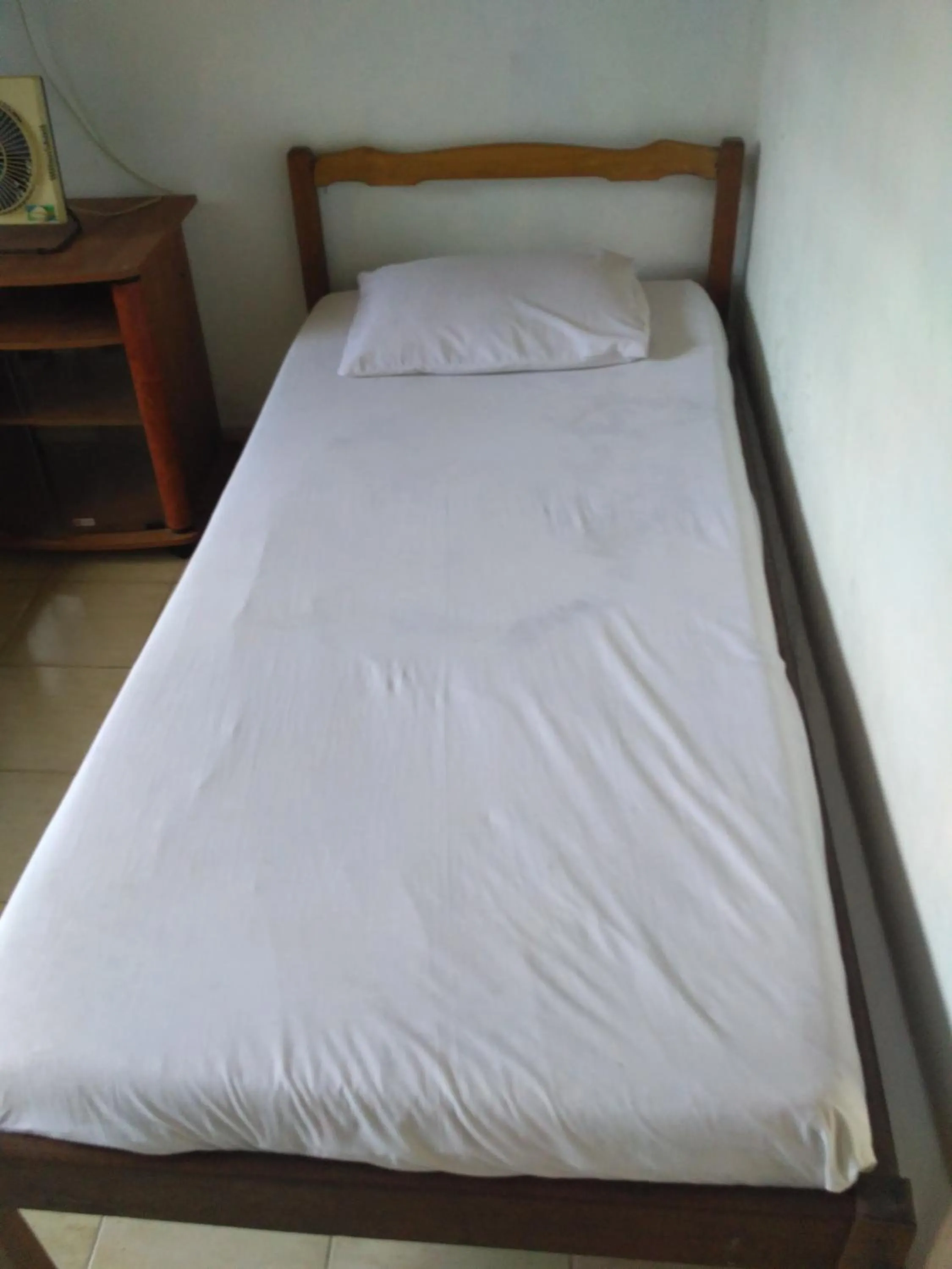 Bed in Dhangin Taman