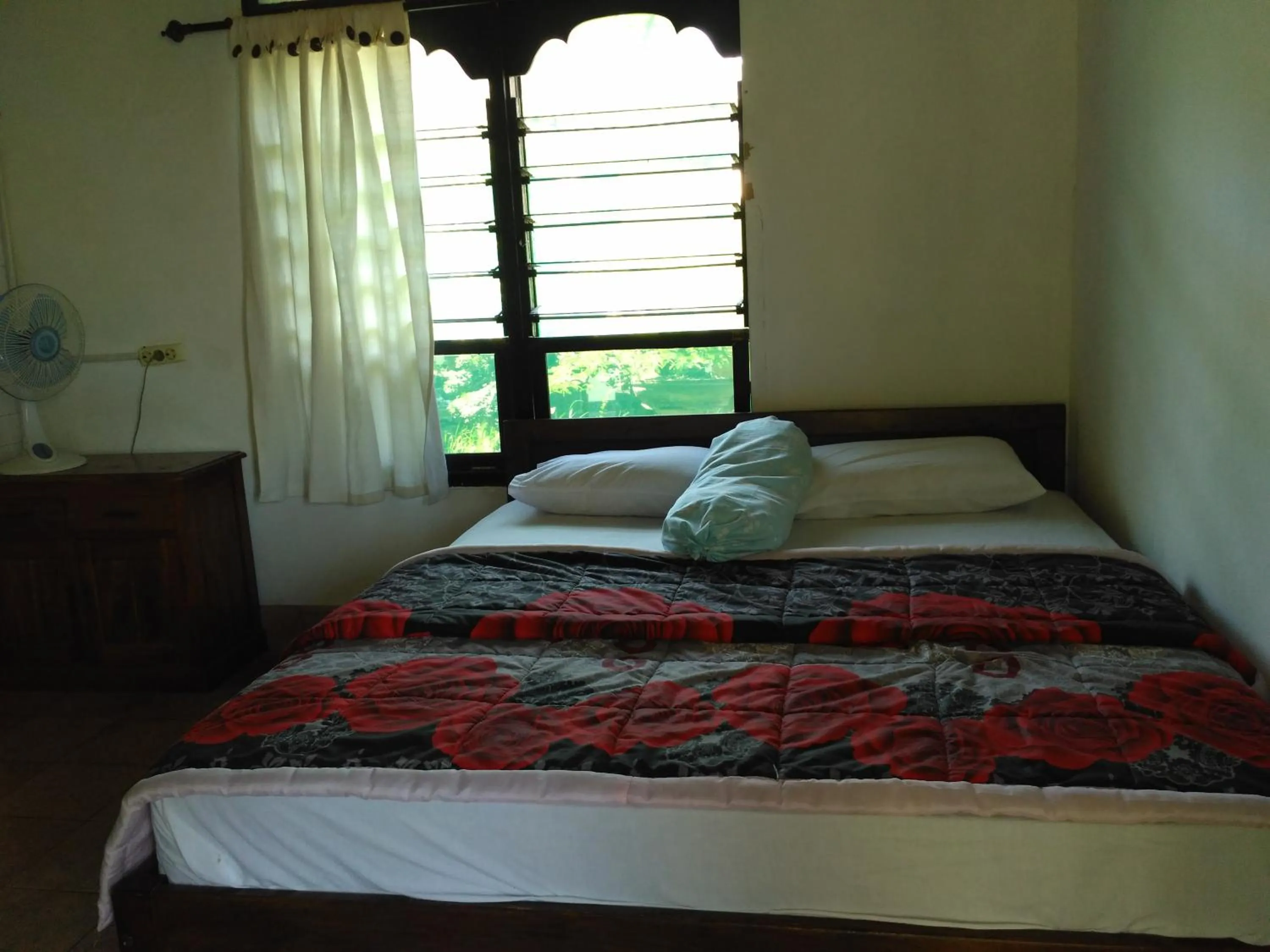 Bed in Dhangin Taman