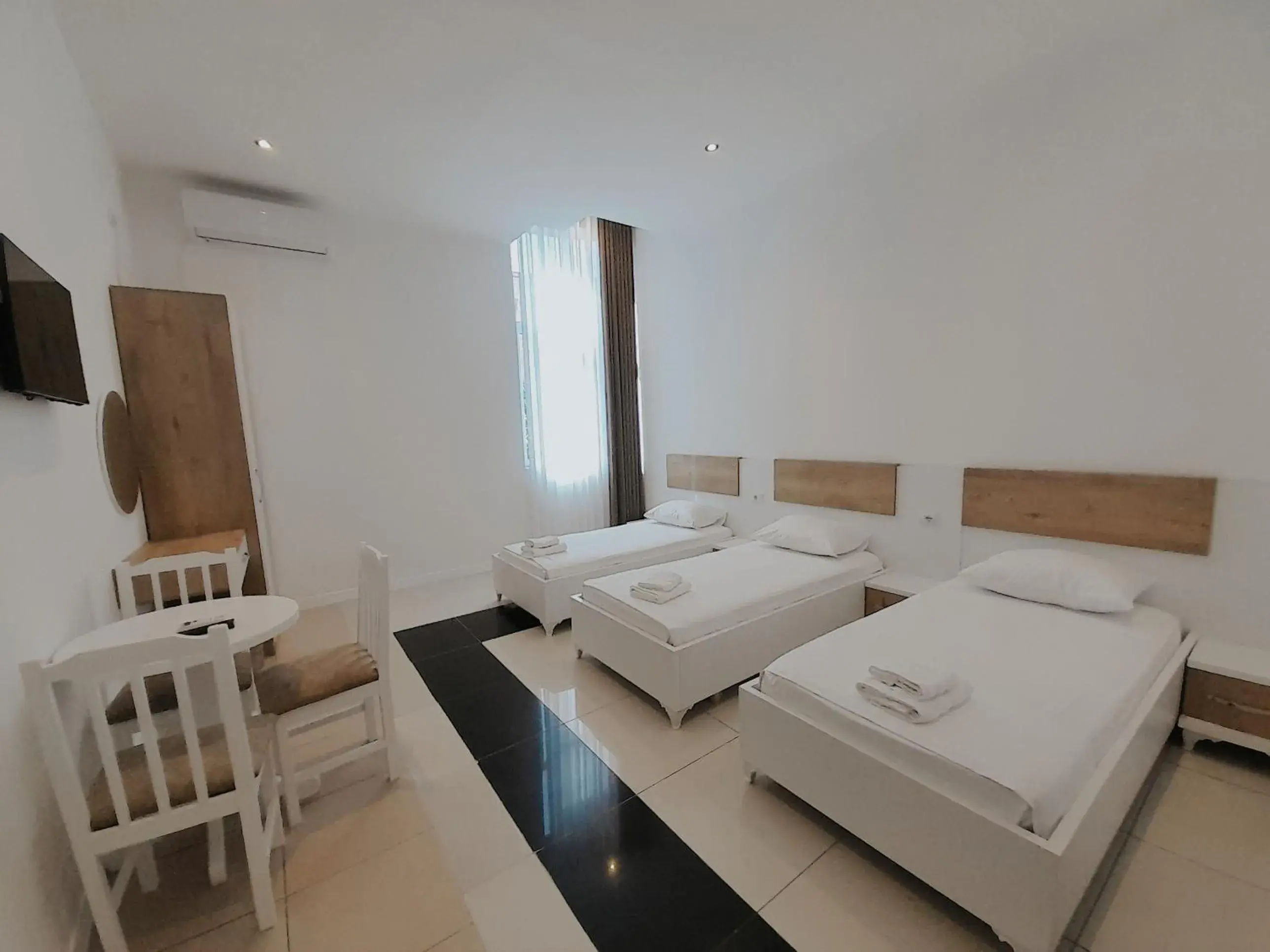 Deluxe Triple Room in Hotel Restaurant Univers Deluxe Triple Room in Hotel Restaurant Univers