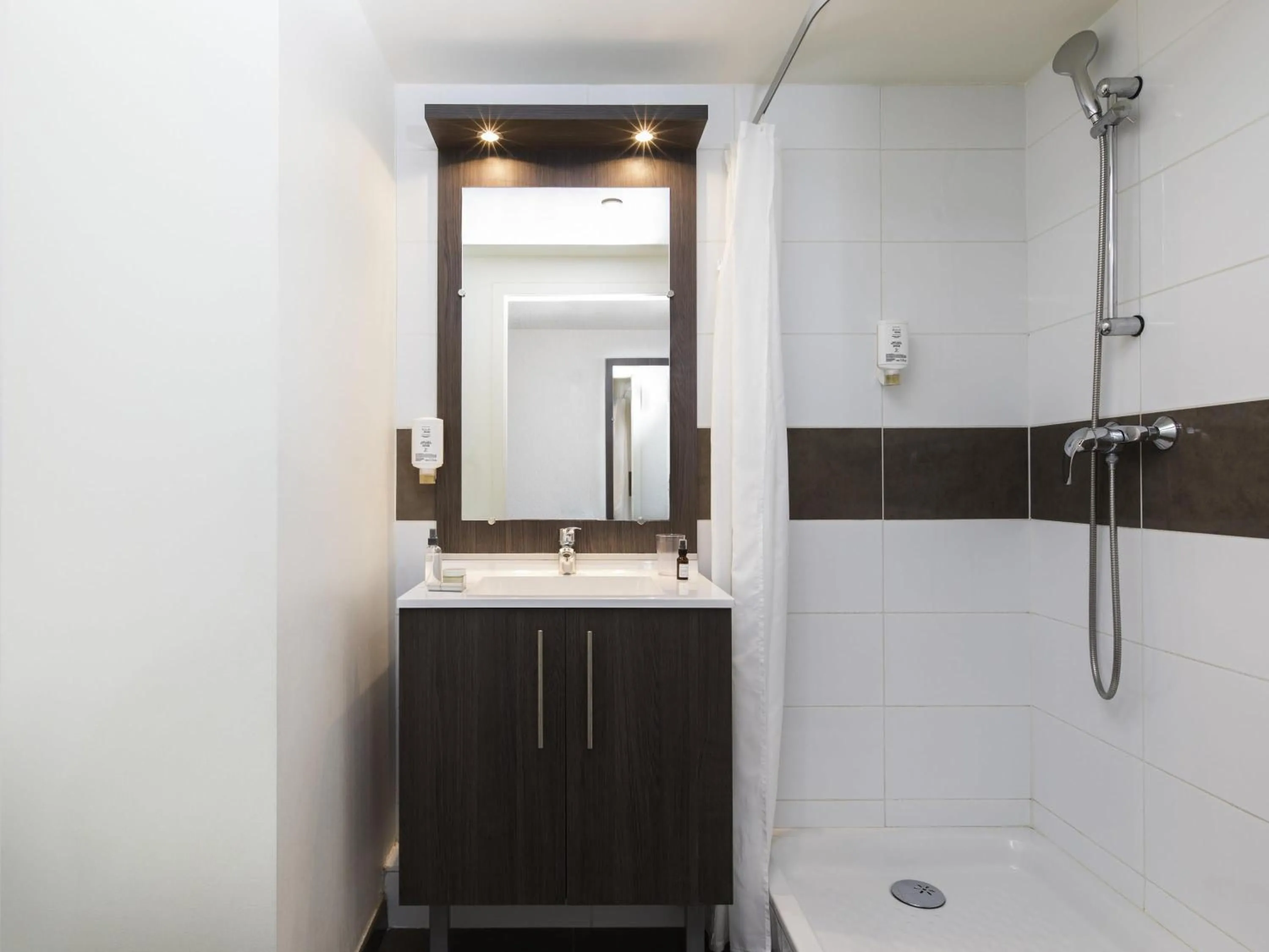 Bedroom in Aparthotel Adagio Access Strasbourg Petite France