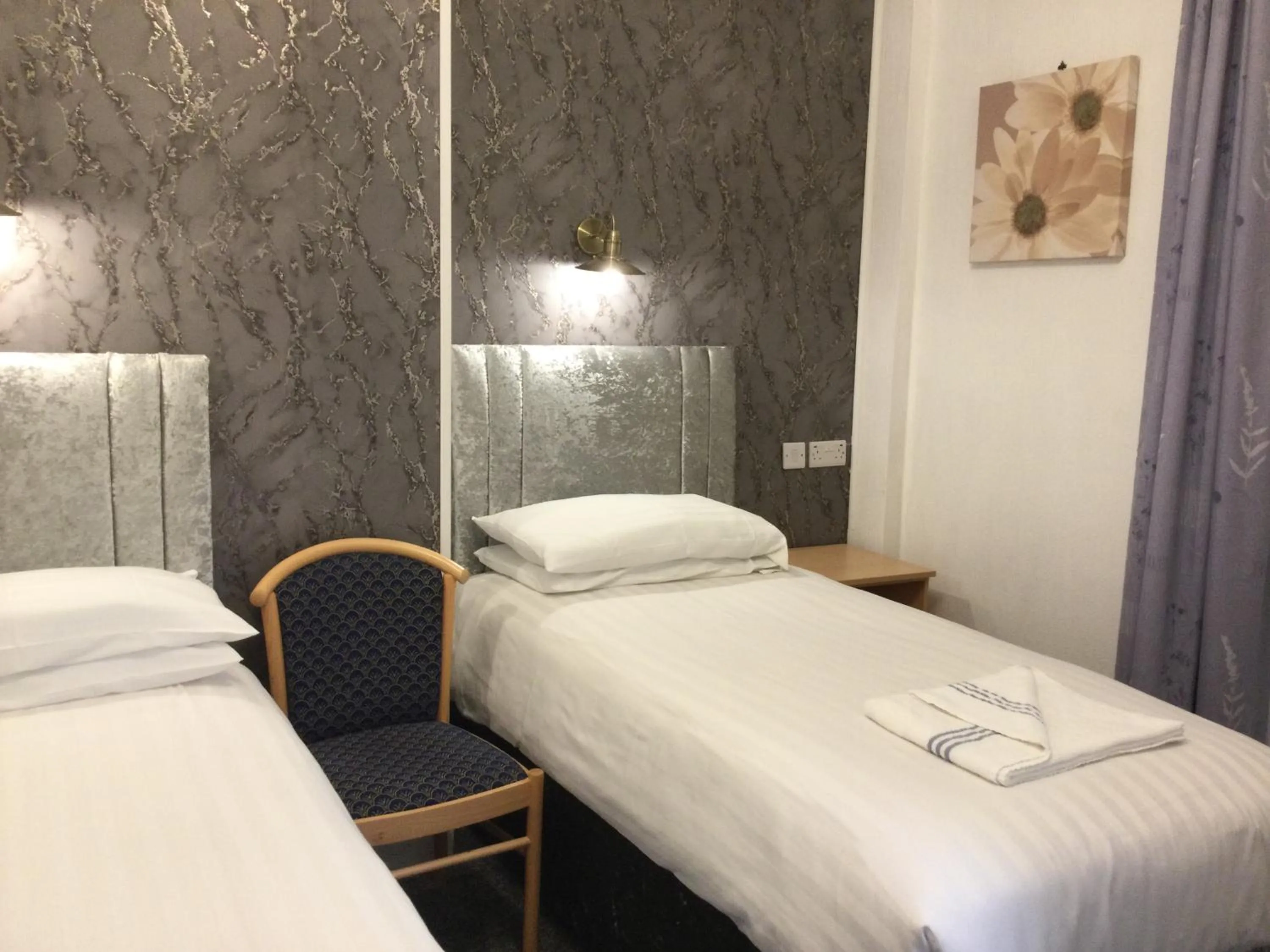 Bed in THE TREVONE, Llandudno