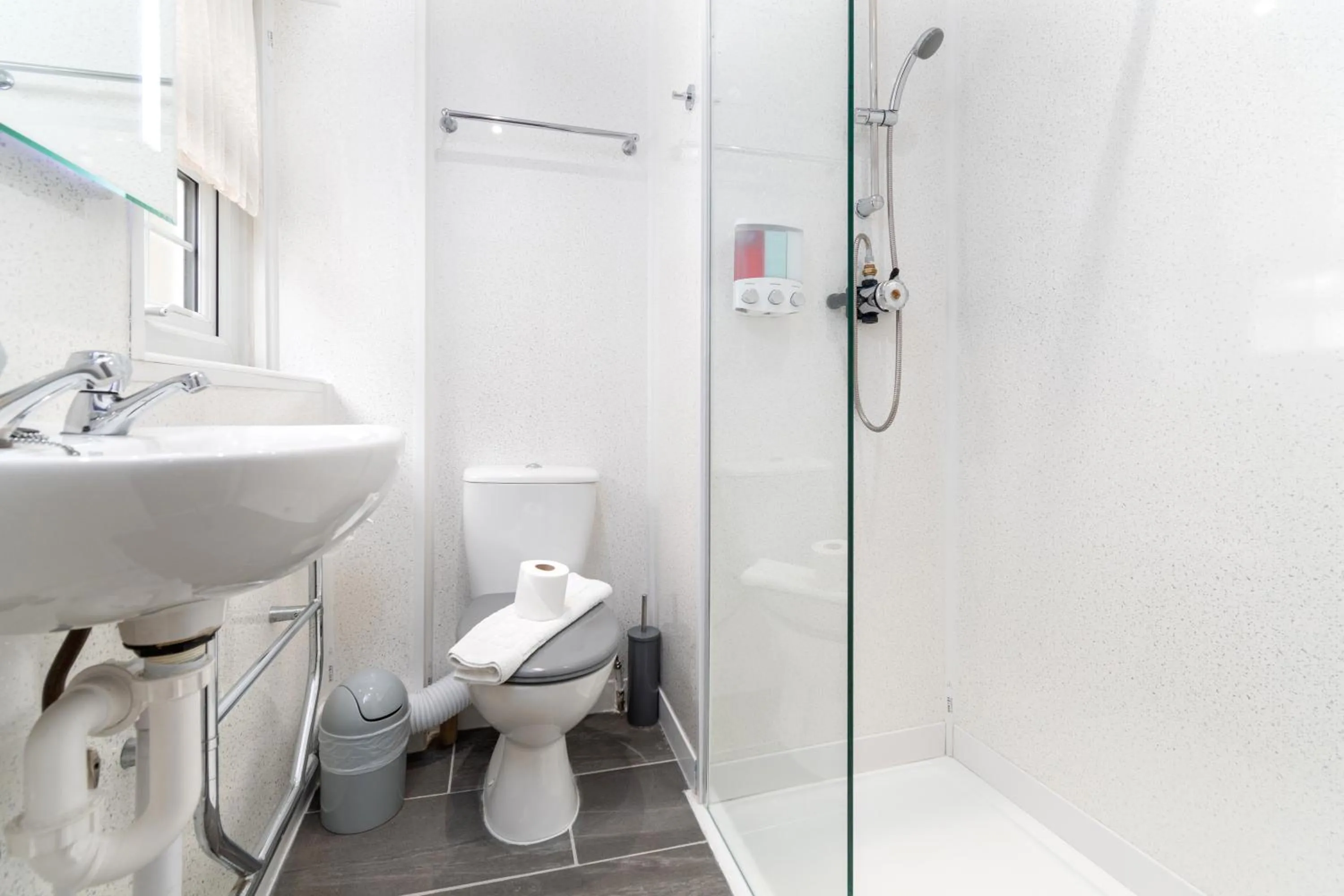 Shower in THE TREVONE, Llandudno