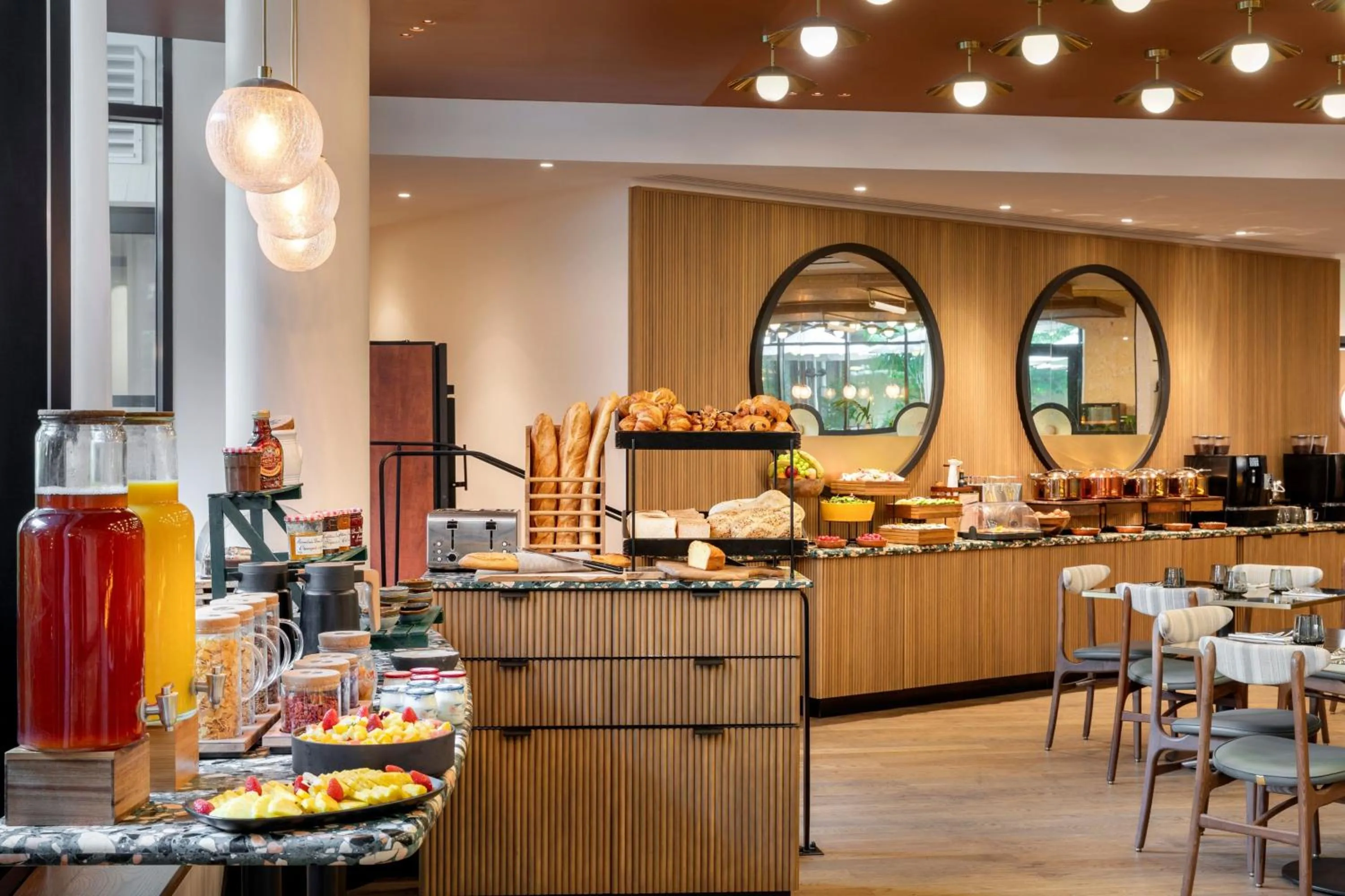 Restaurant/places to eat in Le Parchamp, a Tribute Portfolio Hotel, Paris Boulogne