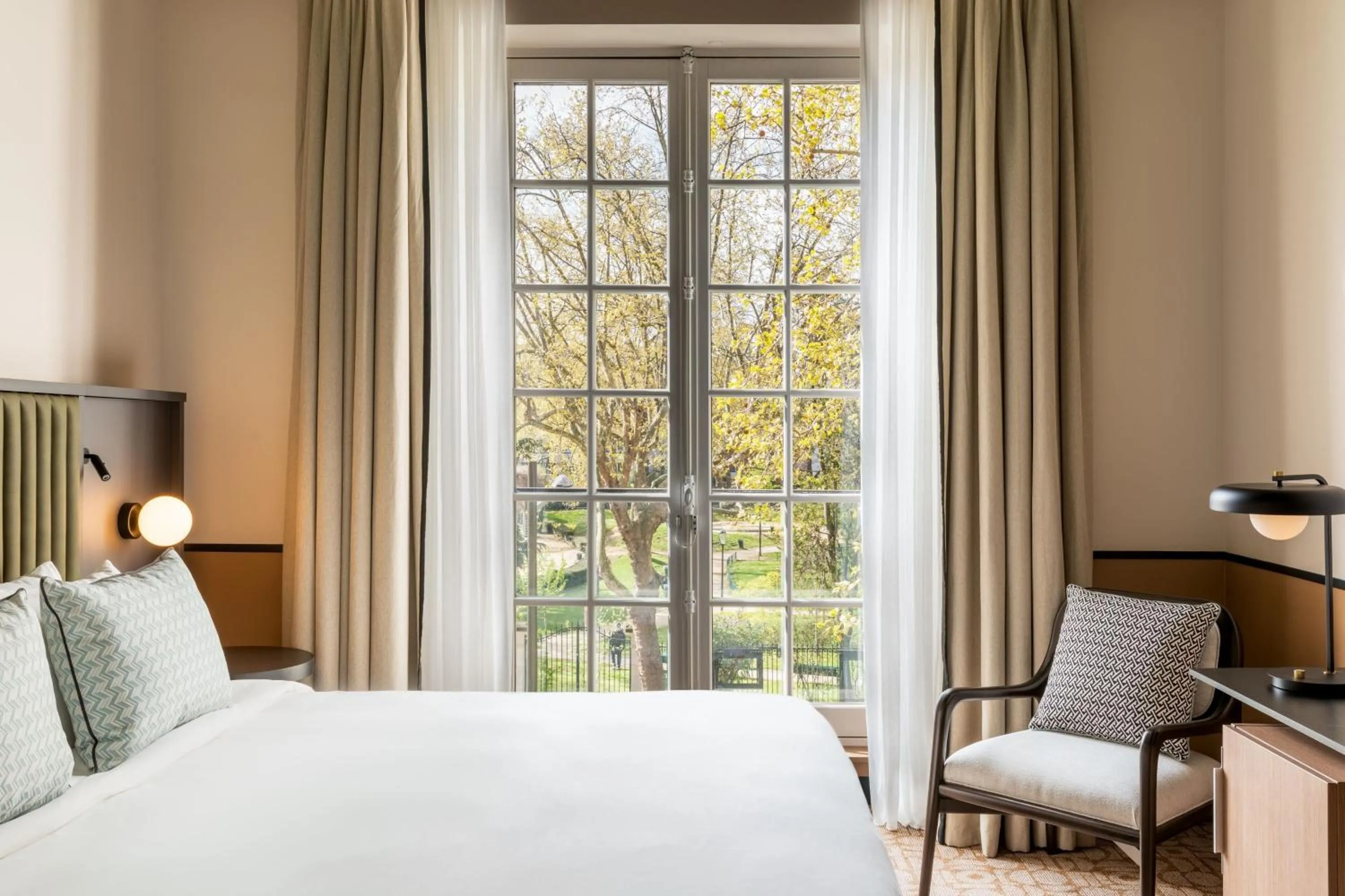 Photo of the whole room, Bed in Le Parchamp, a Tribute Portfolio Hotel, Paris Boulogne