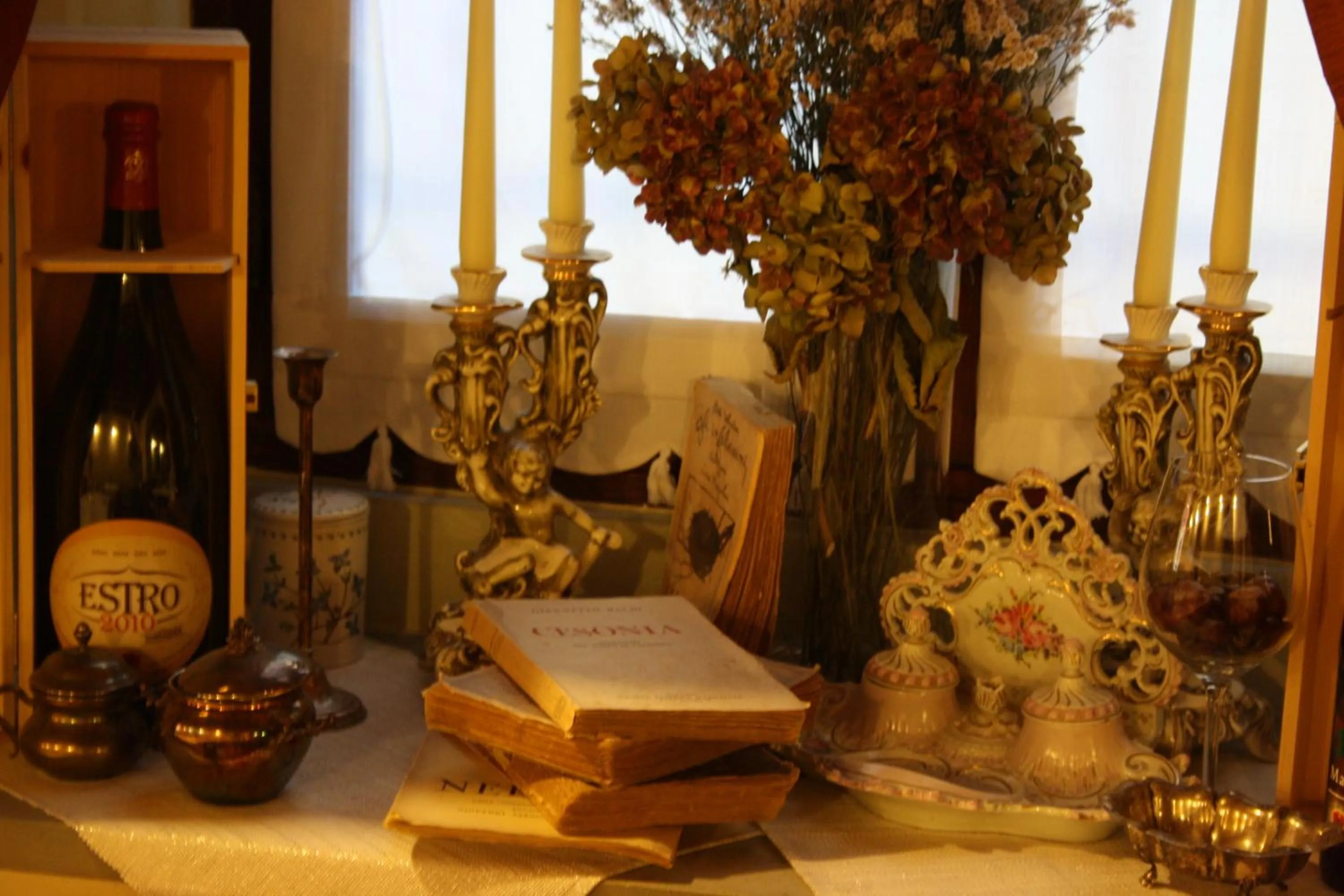 Decorative detail in Locanda San Barnaba