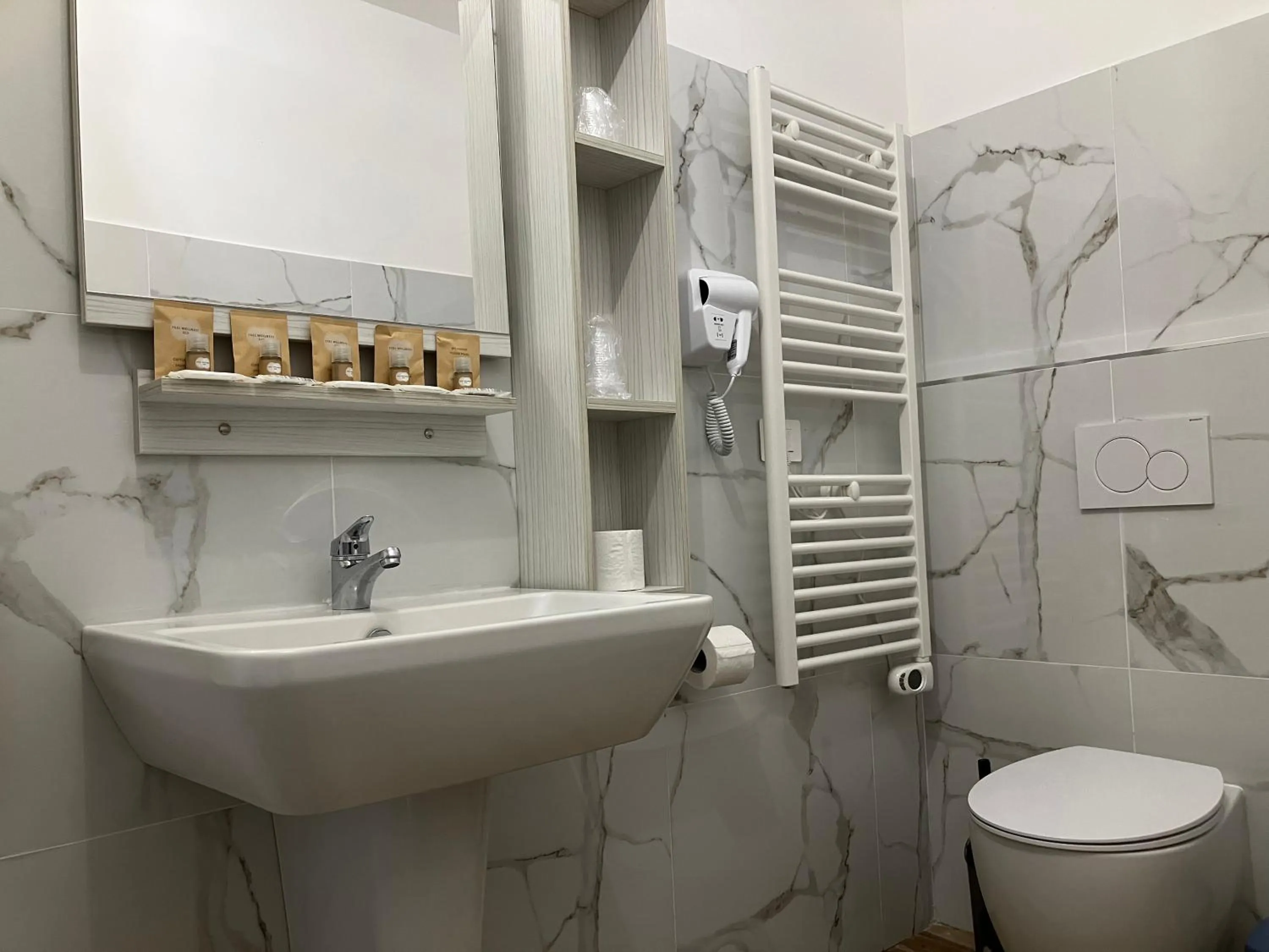 Bathroom in Hotel Torricella