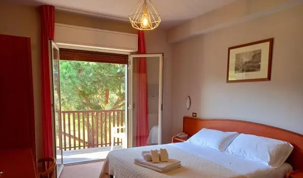 Bedroom, Bed in Hotel Torricella