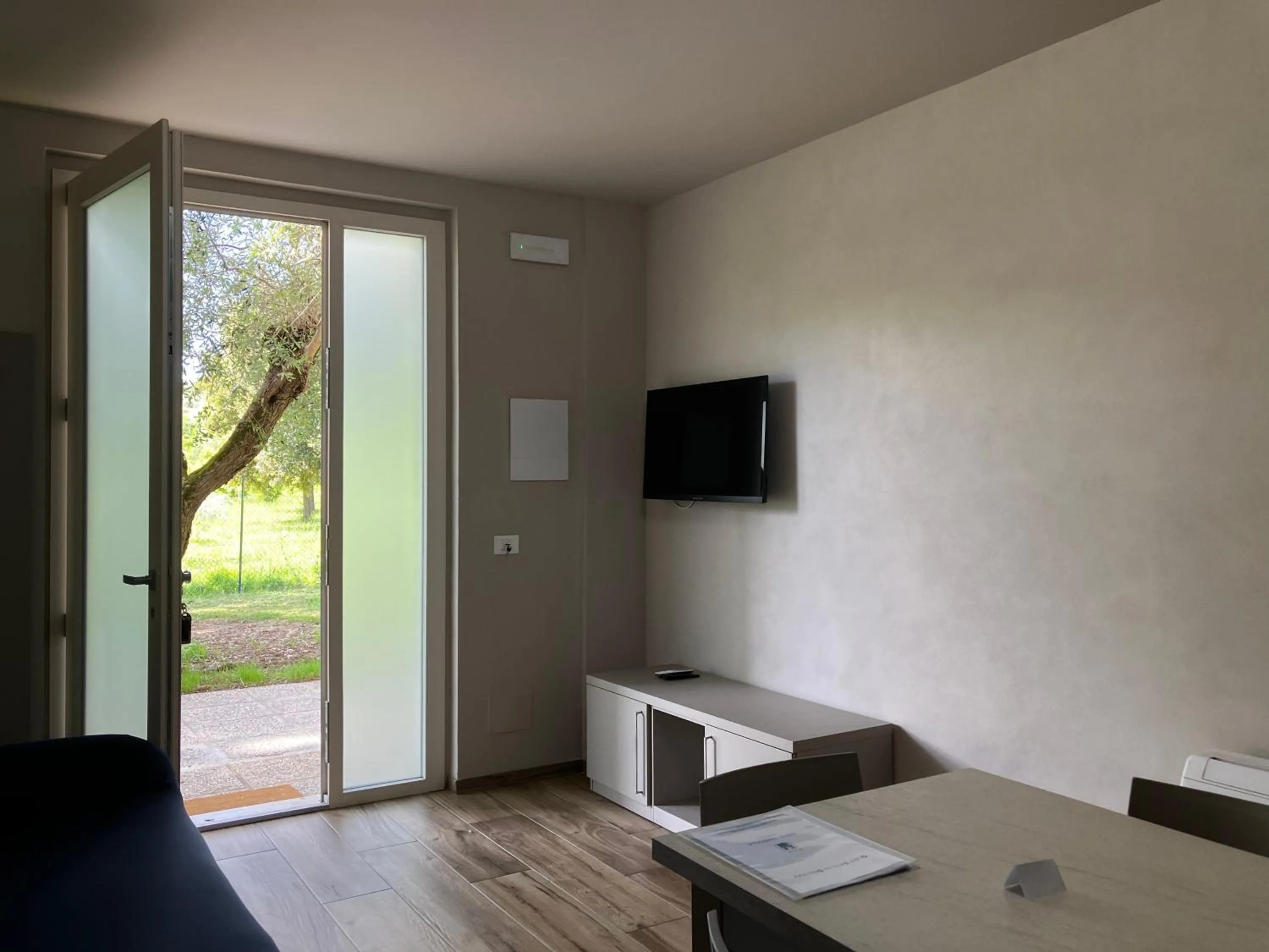 Communal lounge/ TV room in Hotel Torricella