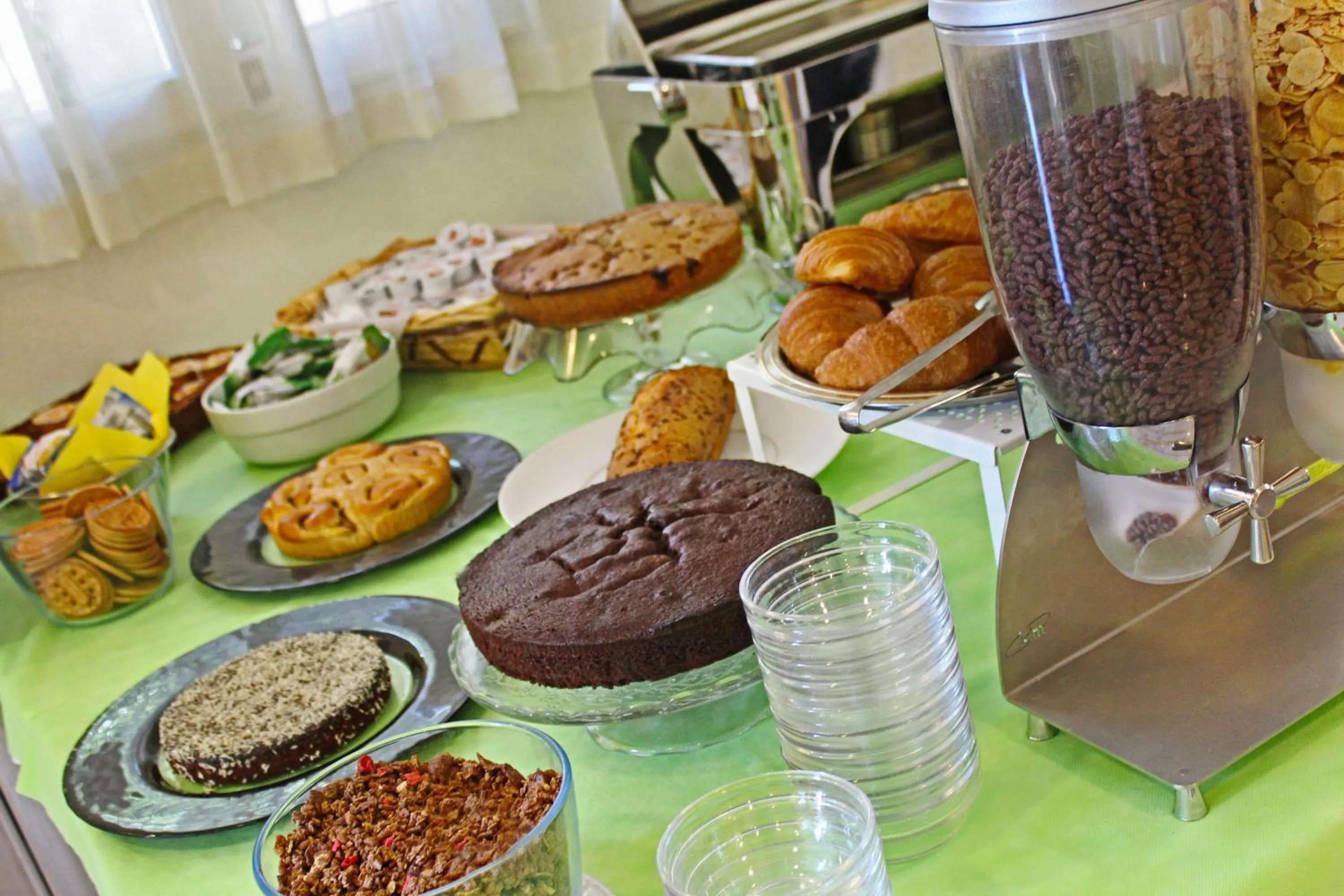 Buffet breakfast in Hotel Arno