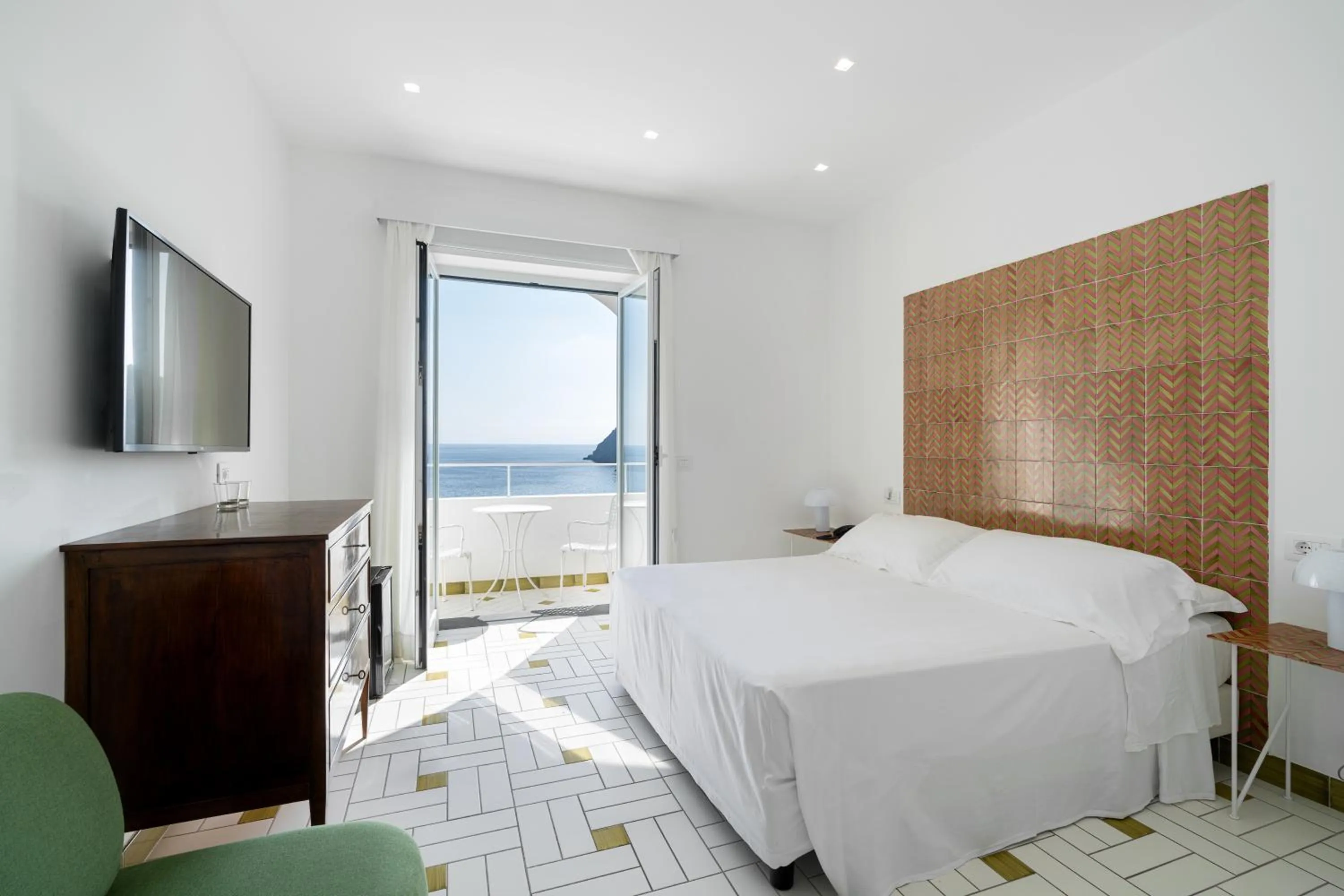 View (from property/room), Bed in Apollon Club & Thermal Spa