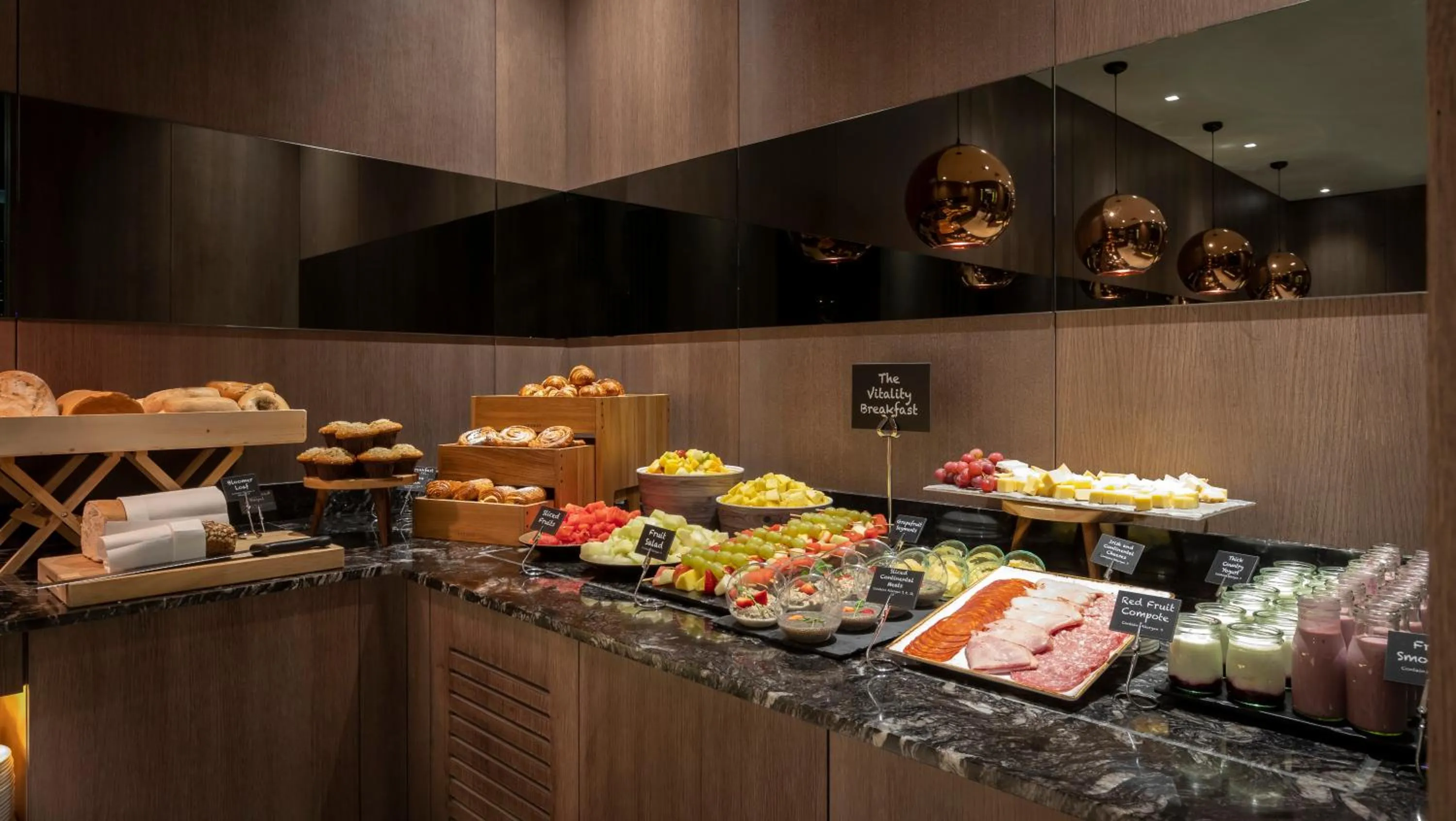 Food and drinks in Clayton Hotel Charlemont